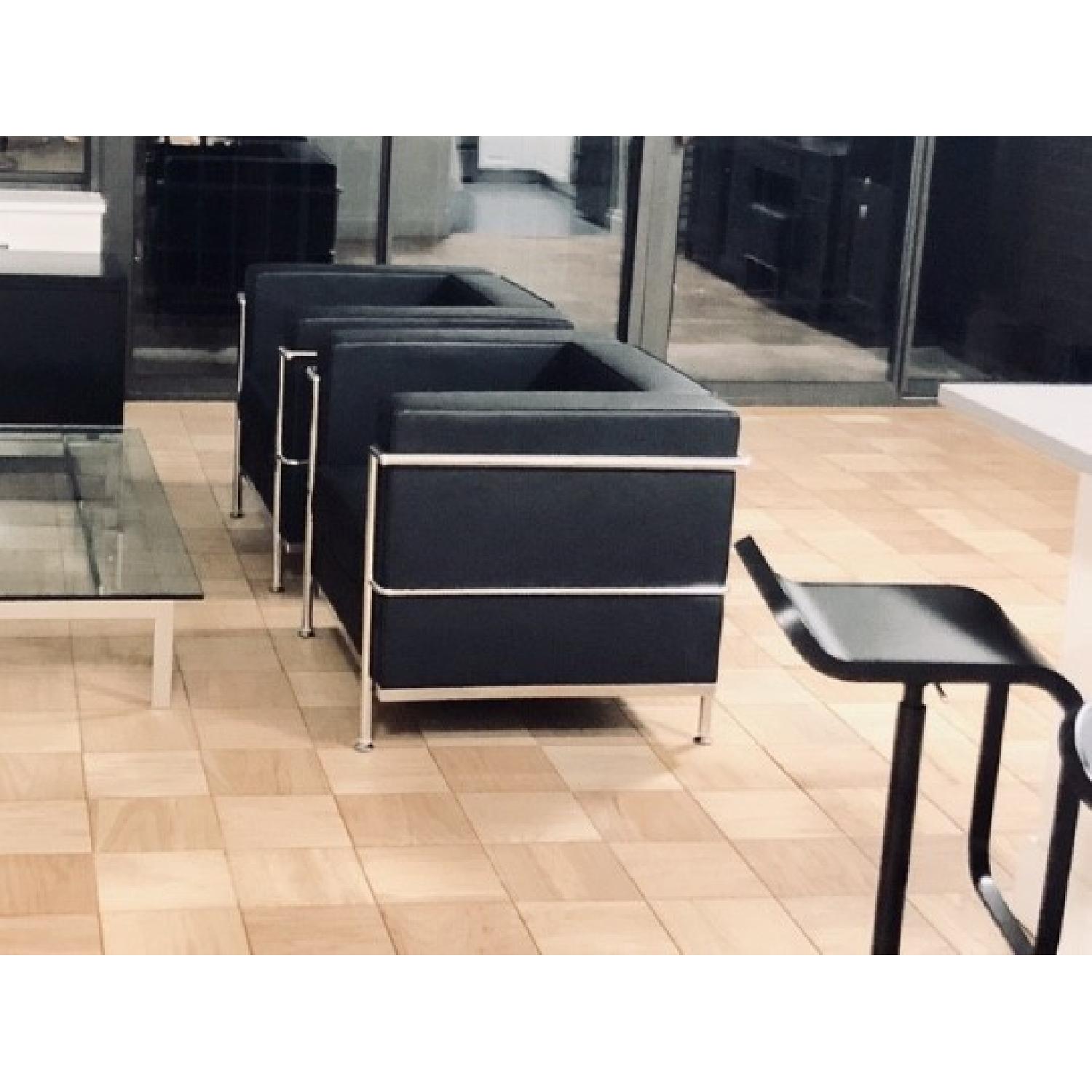 Le Corbusier LC2 Replica Black Leather Chair - image-2