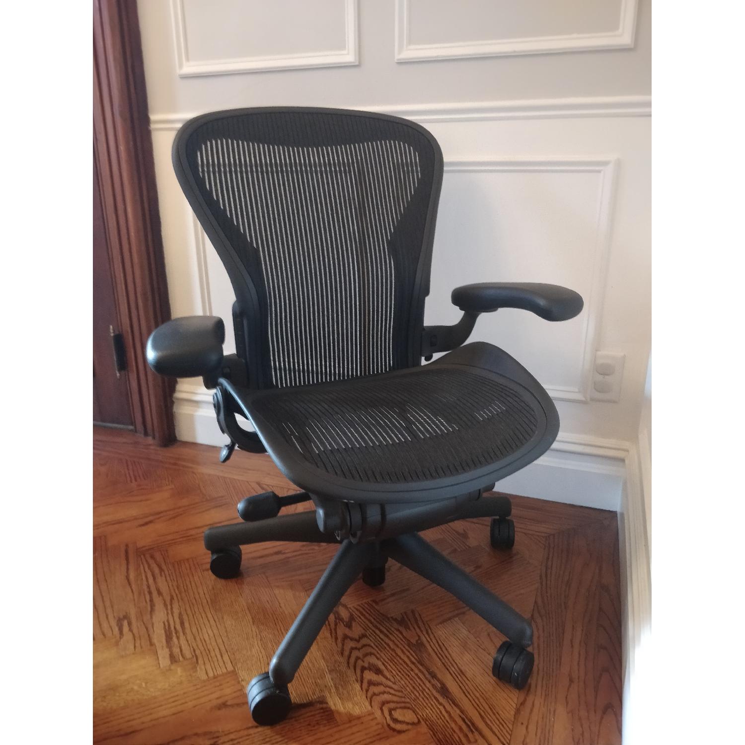 Herman Miller Aeron Chair - image-1
