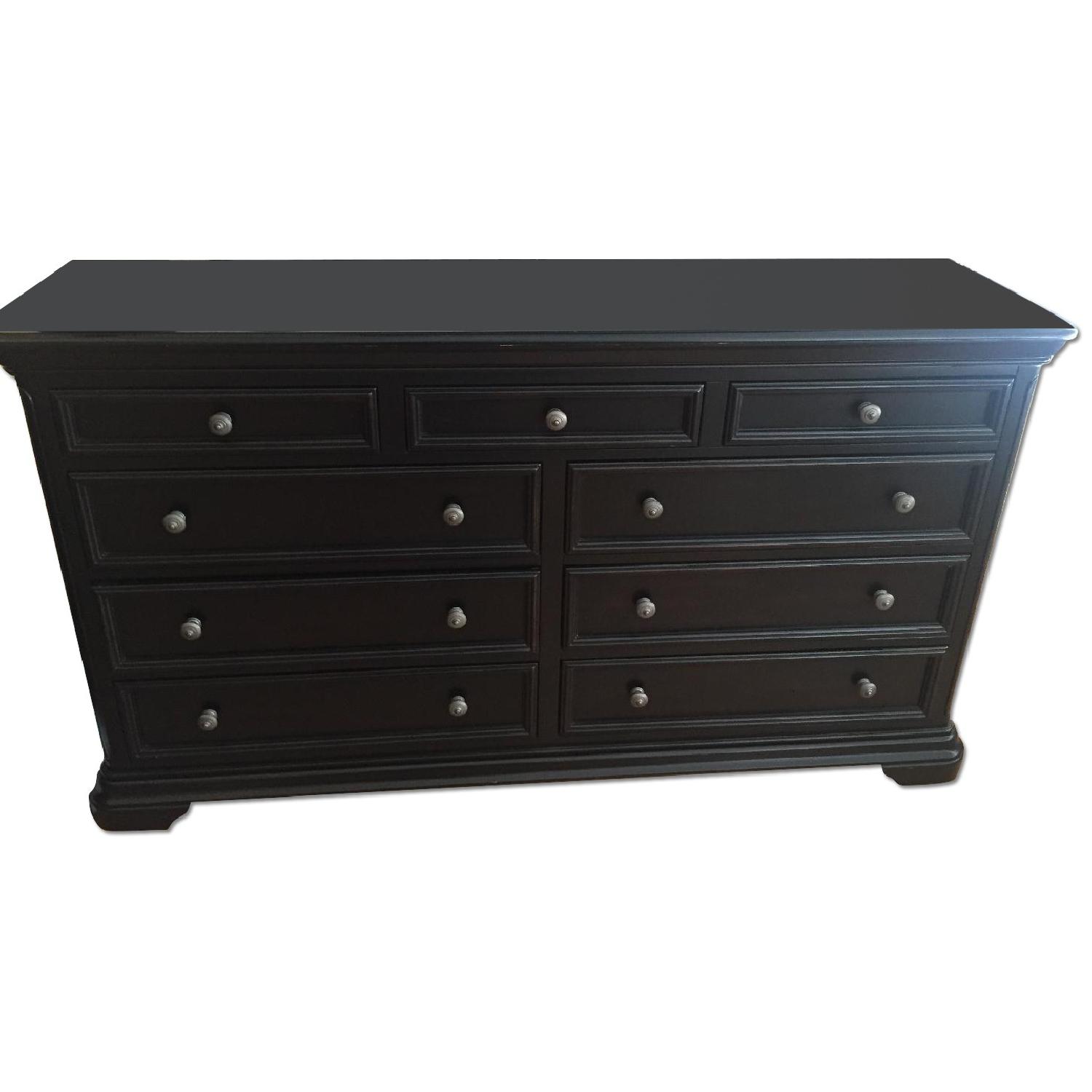 Raymour & Flanigan Queen Size Bedroom Set - image-10