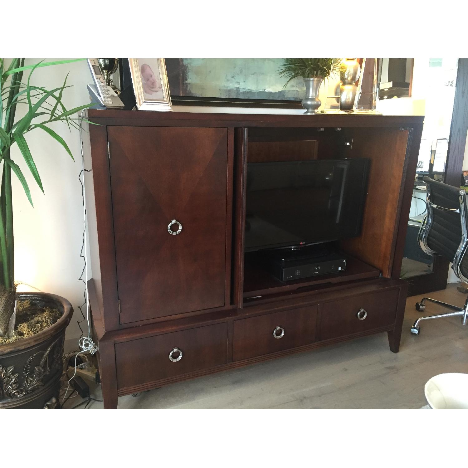 Ethan Allen Avenue Collection Entertainment/TV Unit - image-3