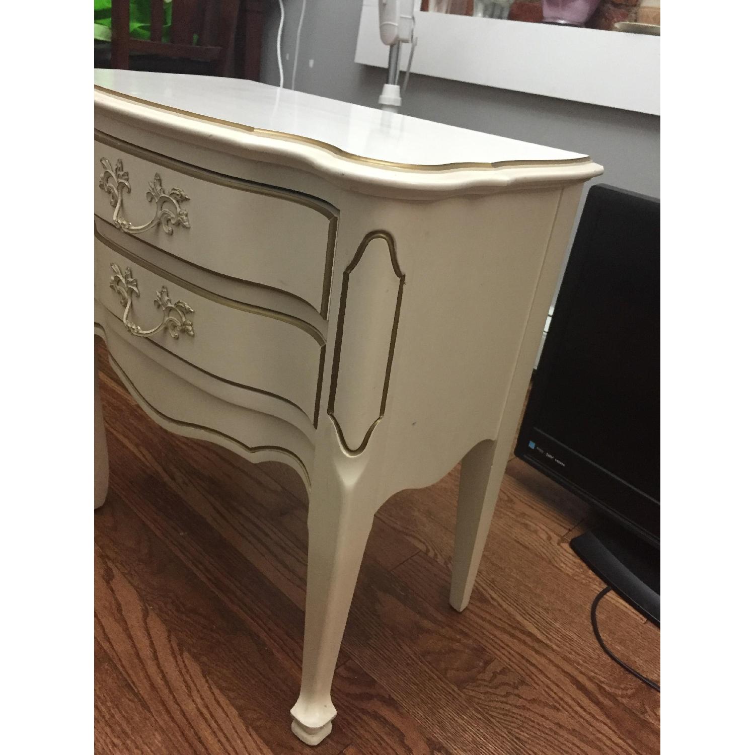 Victorian Style Nightstand AptDeco