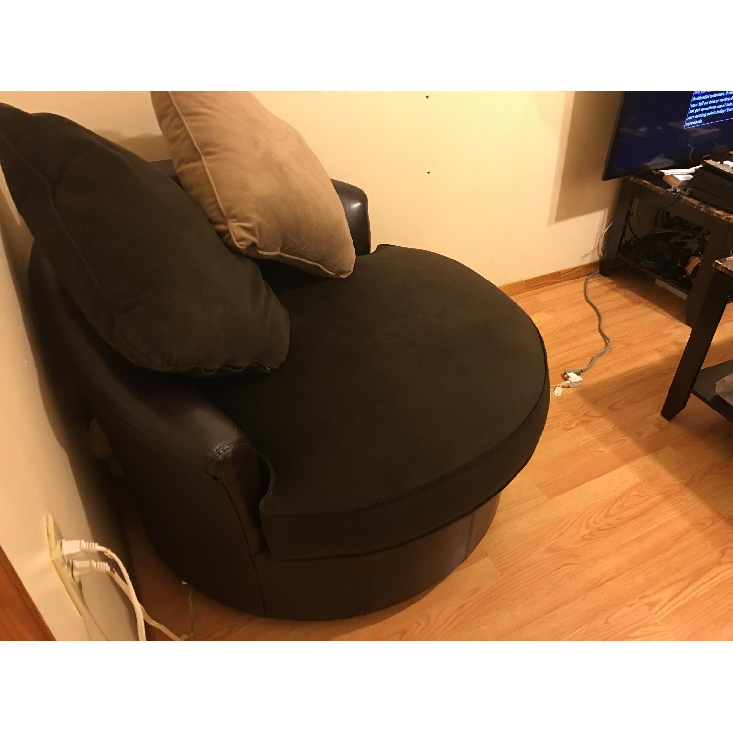Ashley's Swivel Accent Chair - image-2