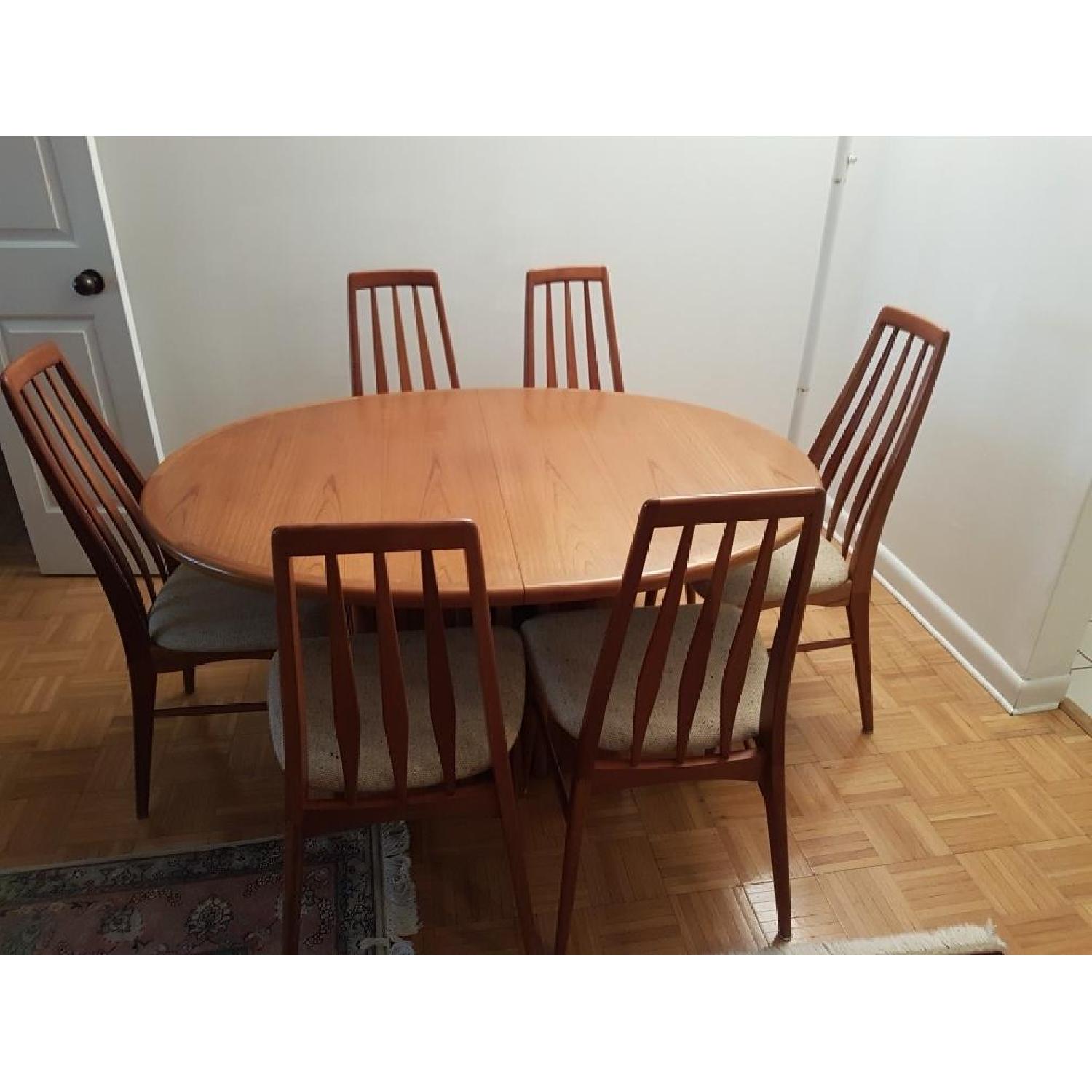 Scandinavian Designs Extendable Dining Table w/ 6 Chairs - image-2