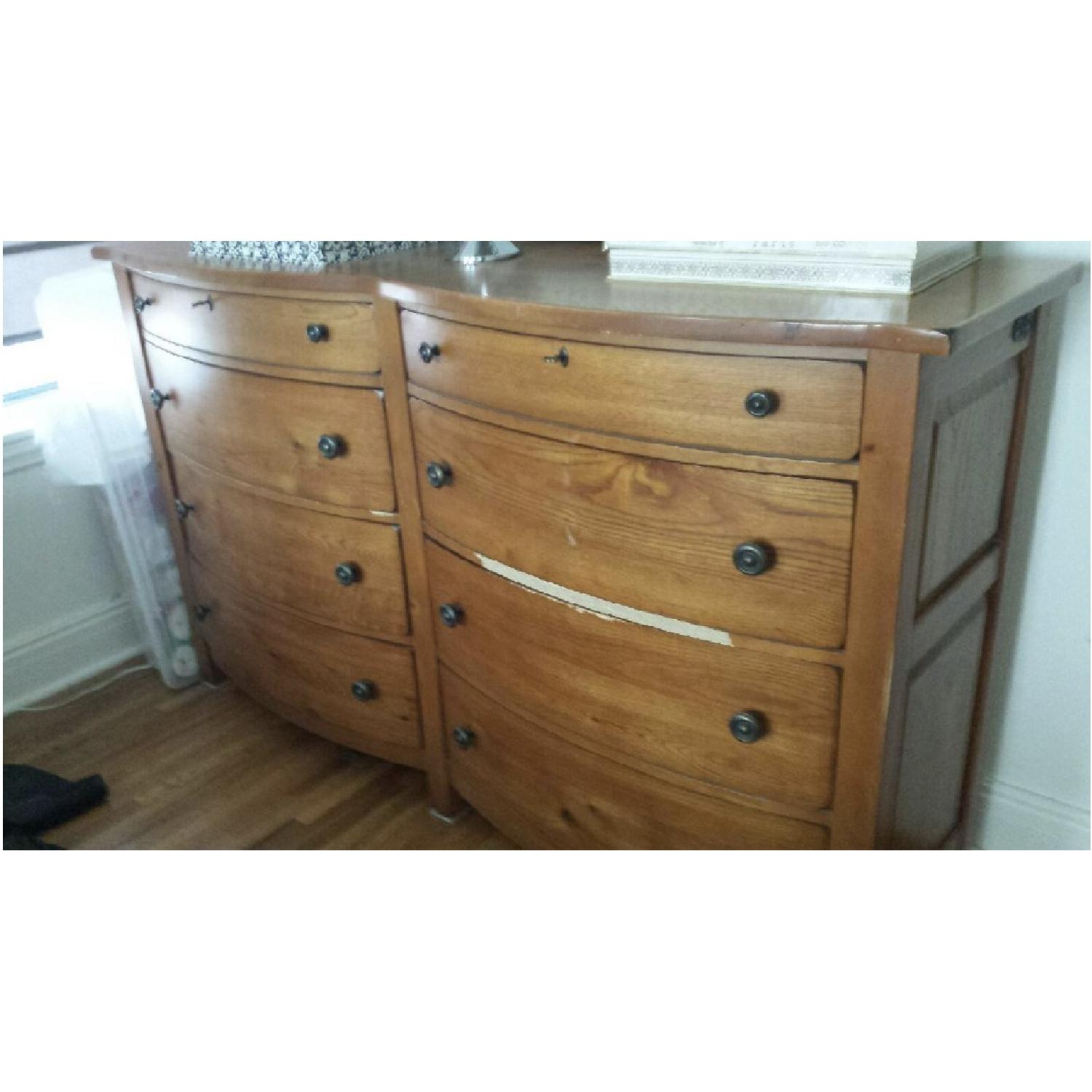Broyhill 6-Drawer Dresser - image-1