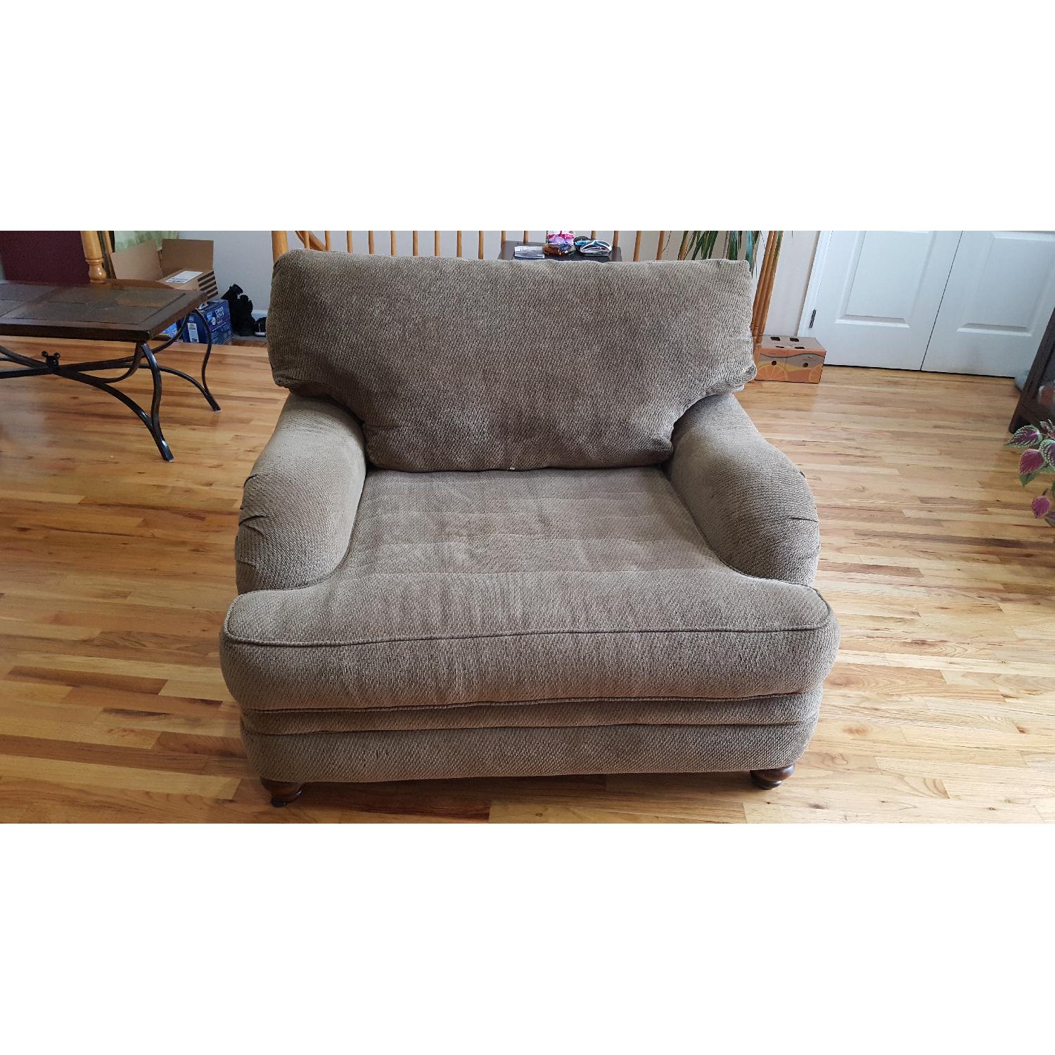 Raymour & Flanigan Chair & a Half - image-7