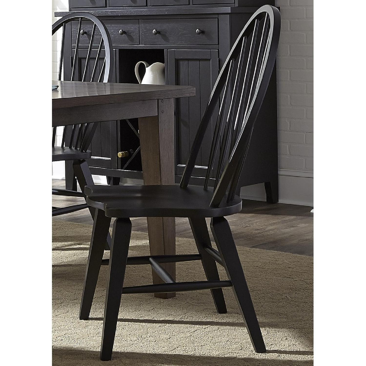 Broyhill Natural Oak Plank Table w/ 6 Black Windsor Chairs - AptDeco
