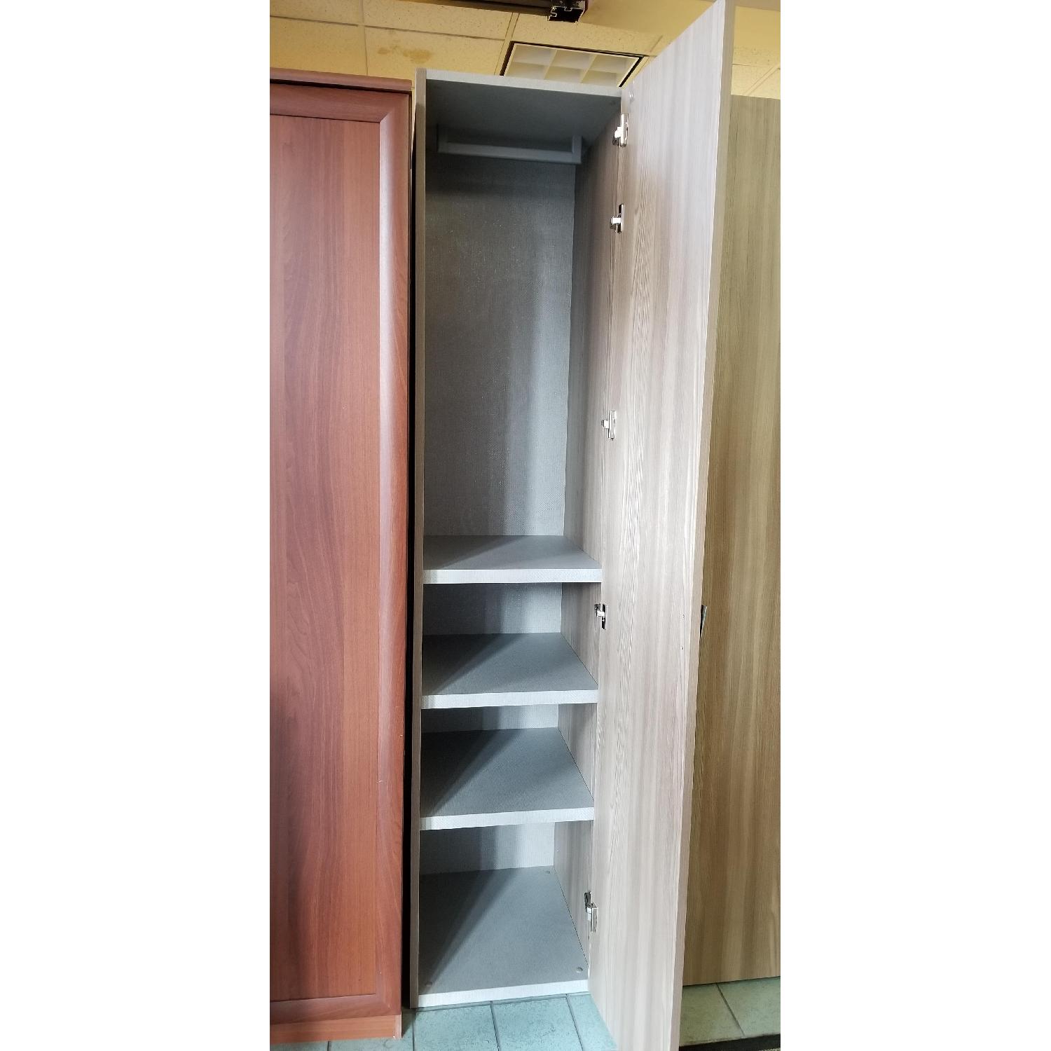 Alf Dafre Closet - image-2