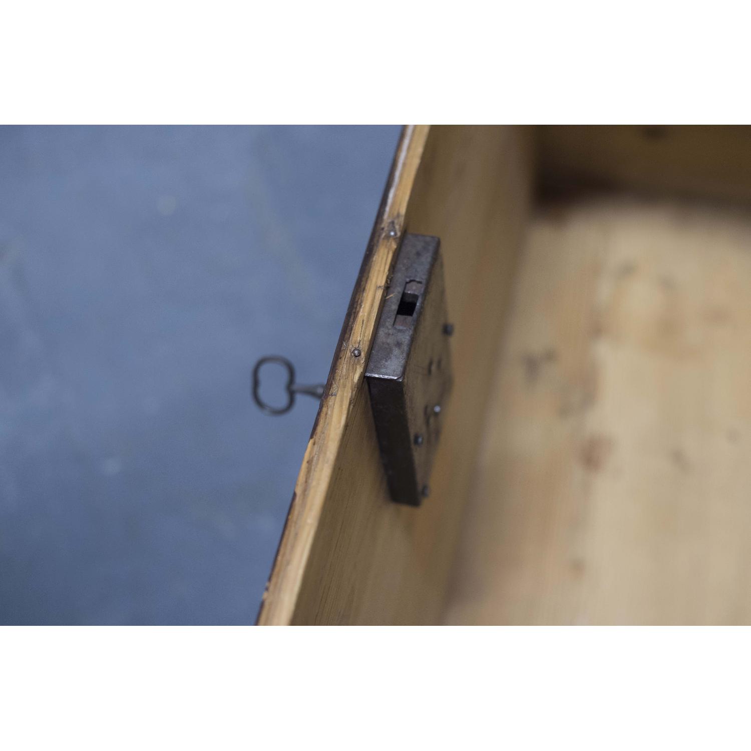 Antique Chest w/ Restored Lock & Key - image-5