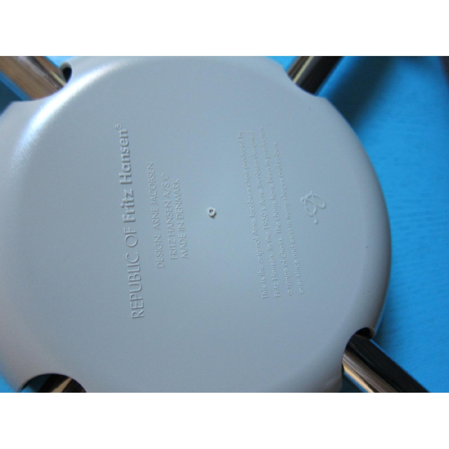 Arne Jacobsen Fritz Hansen Ant Chair - image-3