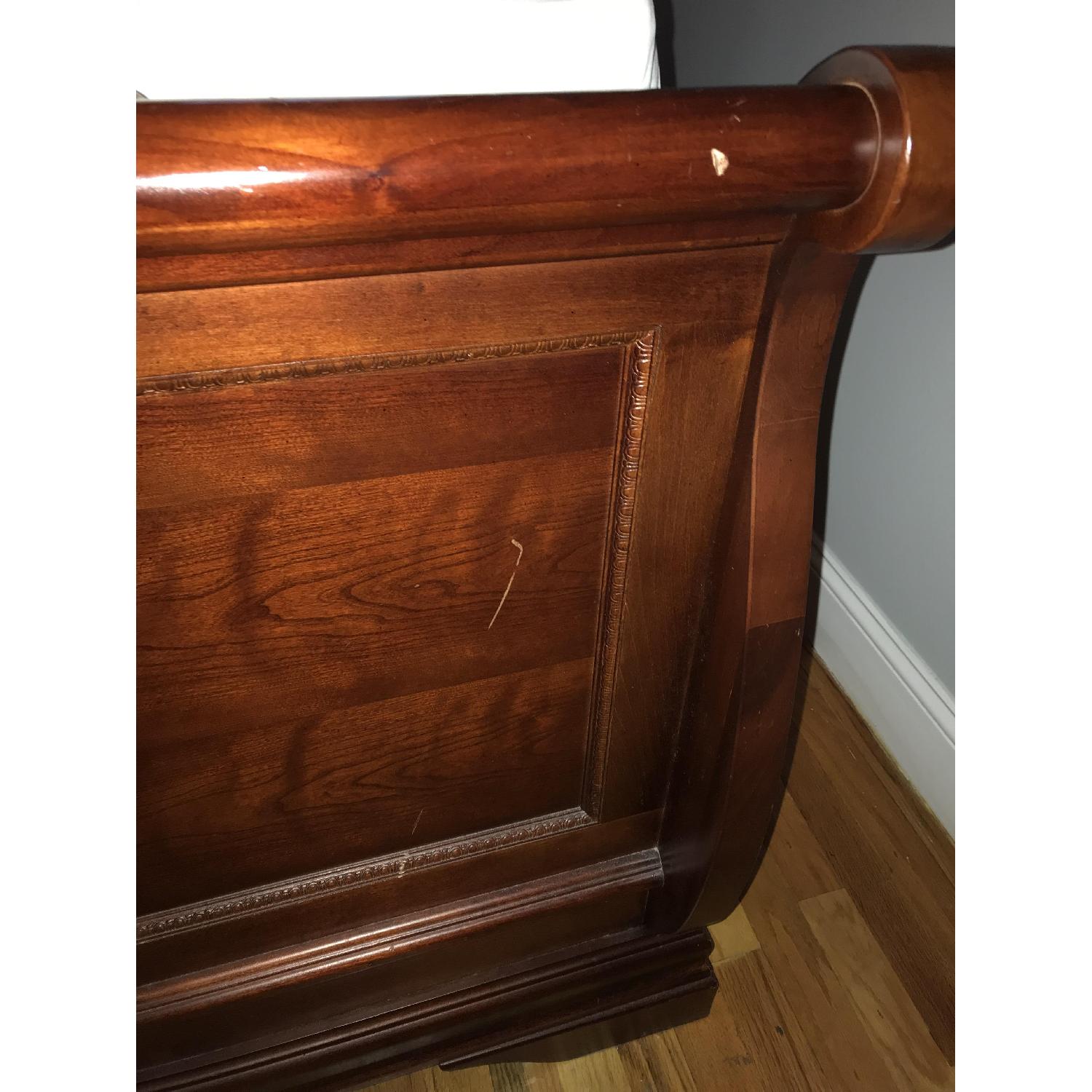 Jordan's Furniture Queen Sleigh Bed in Dark Wood - image-3