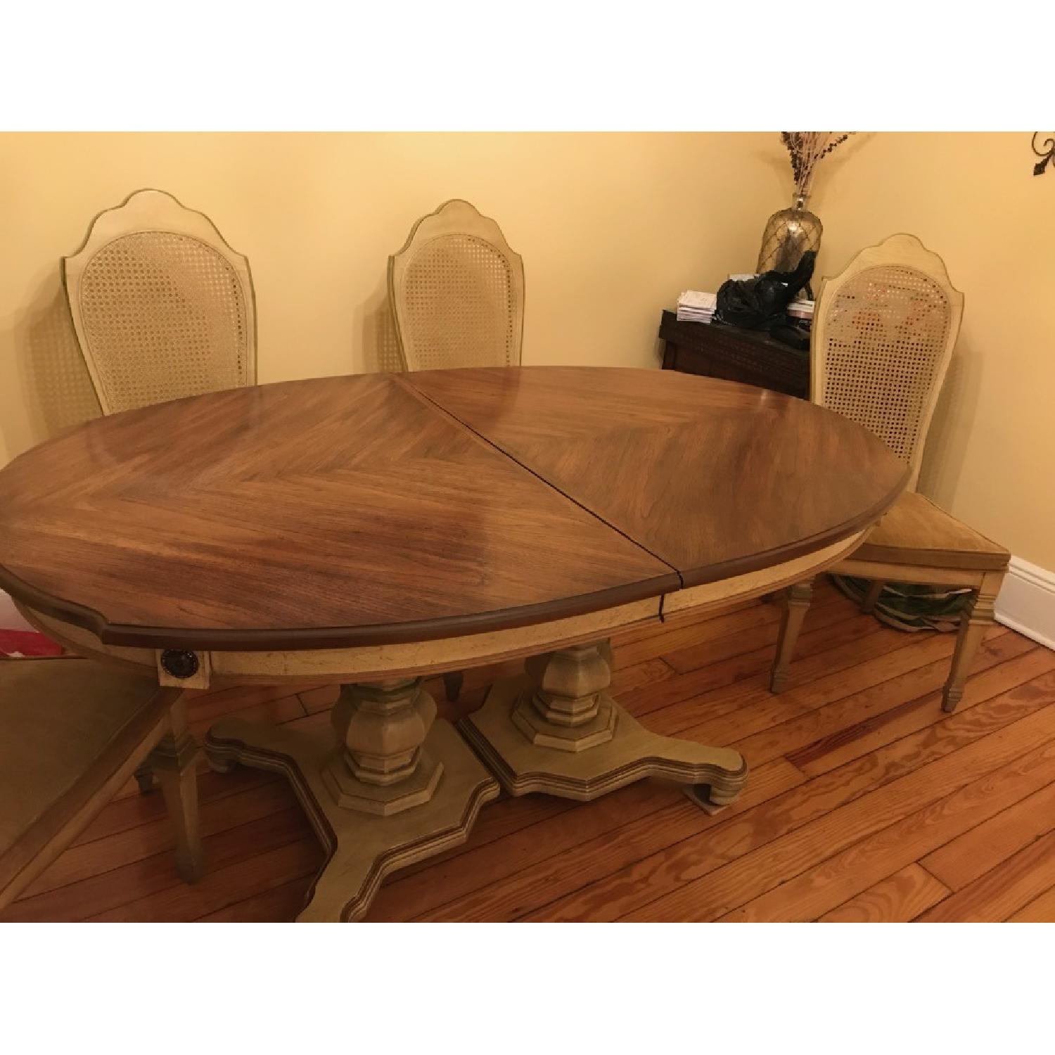 Thomasville French Country 7Piece Expandable Dining Set AptDeco