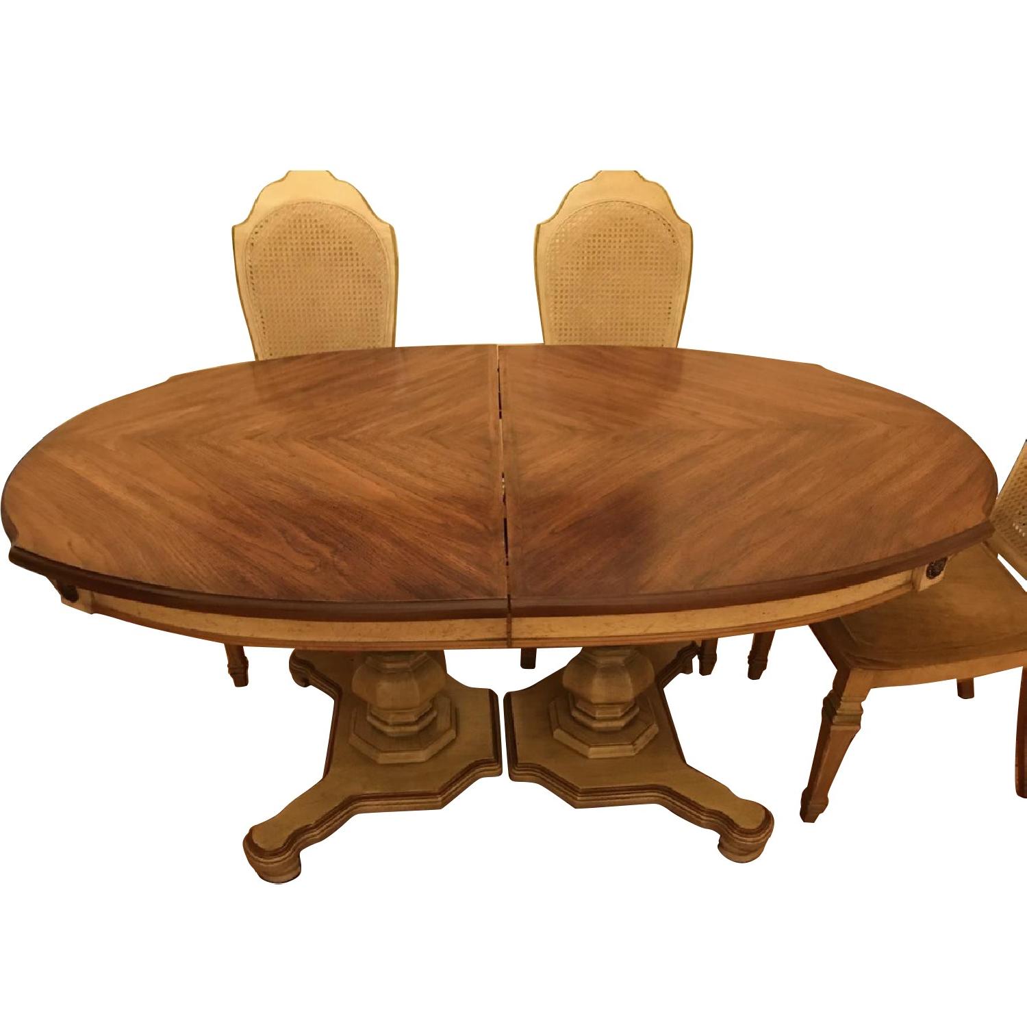 Thomasville French Country 7Piece Expandable Dining Set AptDeco