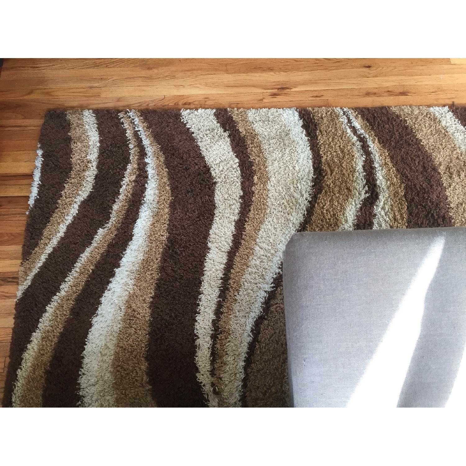 Modern Shag Rug in Neutral Wave Pattern - image-1