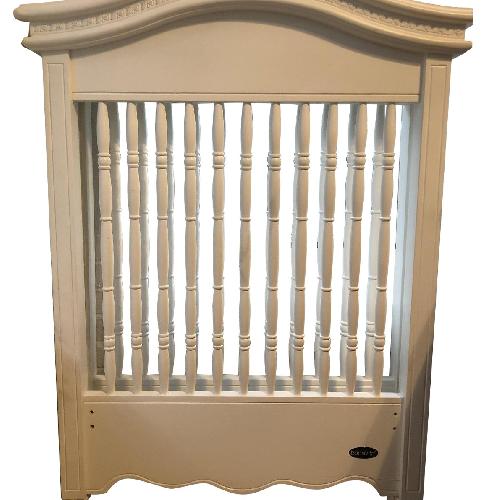 Used White Bonavita Wooden Crib for sale on AptDeco