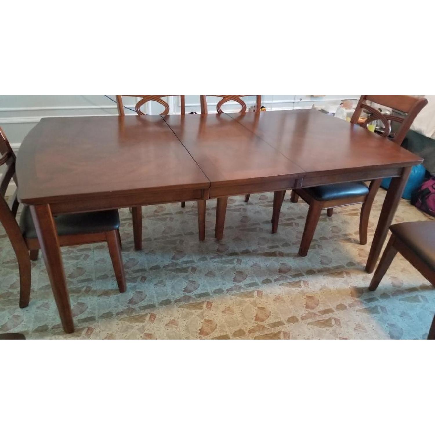 Extendable Dining Table w/ 6 Chairs - image-4
