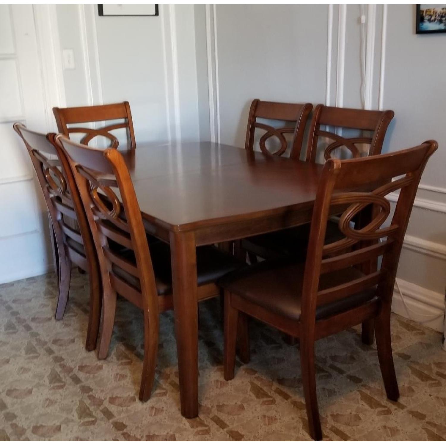 Extendable Dining Table w/ 6 Chairs - image-5