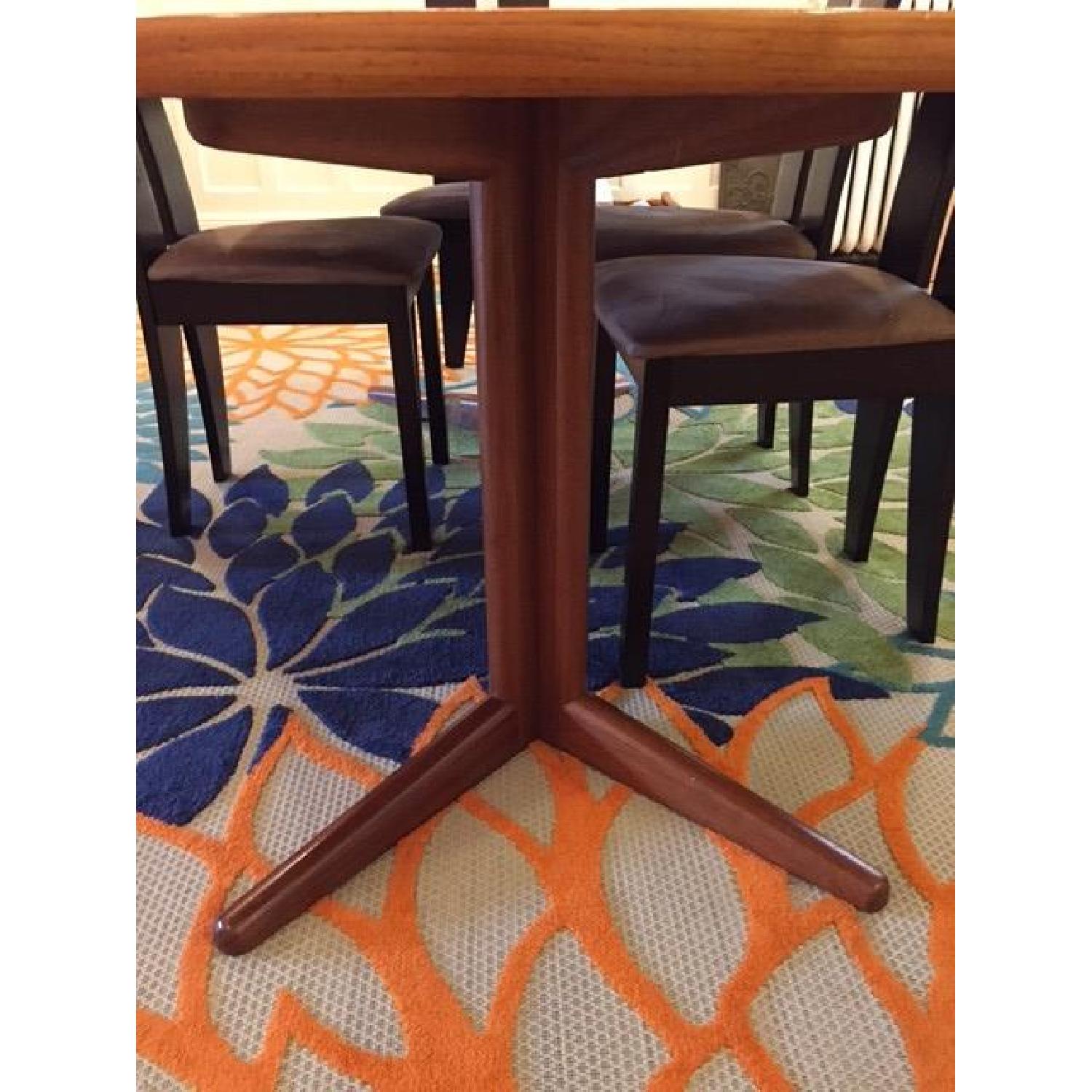 Teak Expandable Dining Table w/ 6 Chairs - AptDeco