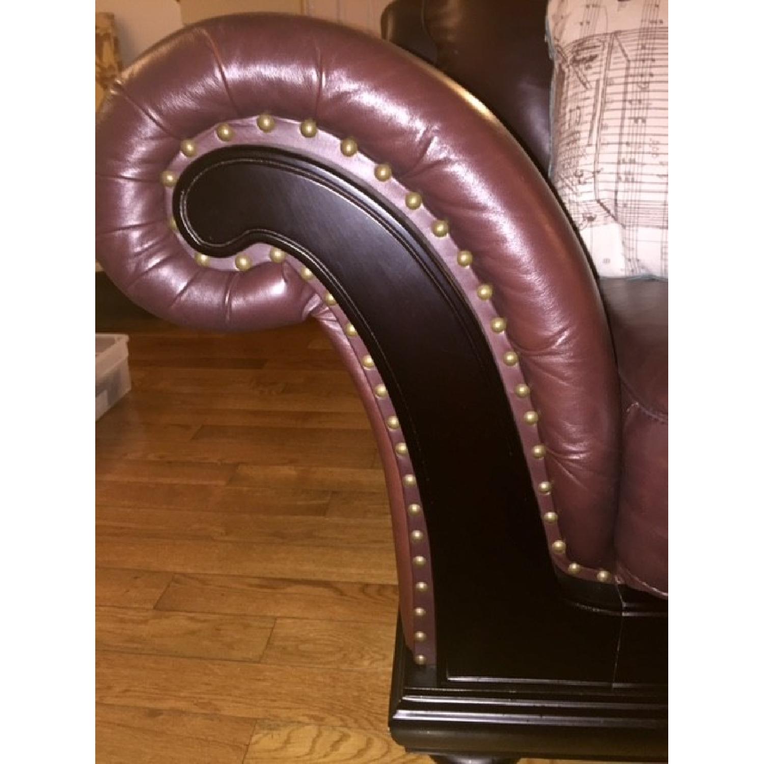 Jennifer Convertibles Leather 3 Seater Sofa + Loveseat - image-4