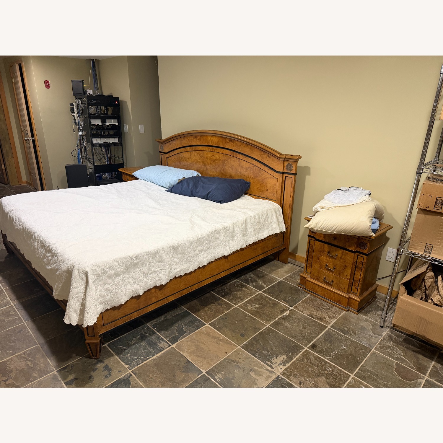 Burl Wood King Size Bed - image-4