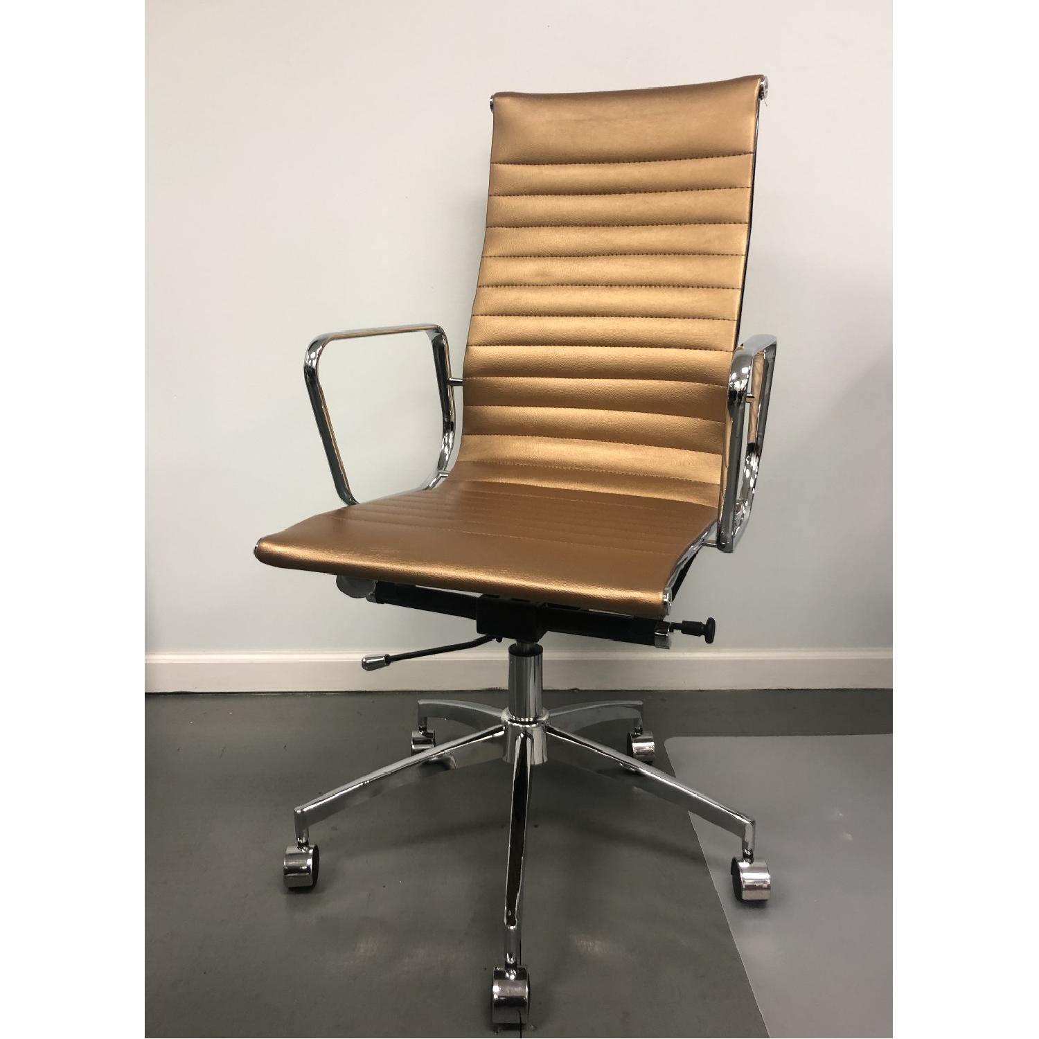 Winport Industries Gold Executive Chair - image-1
