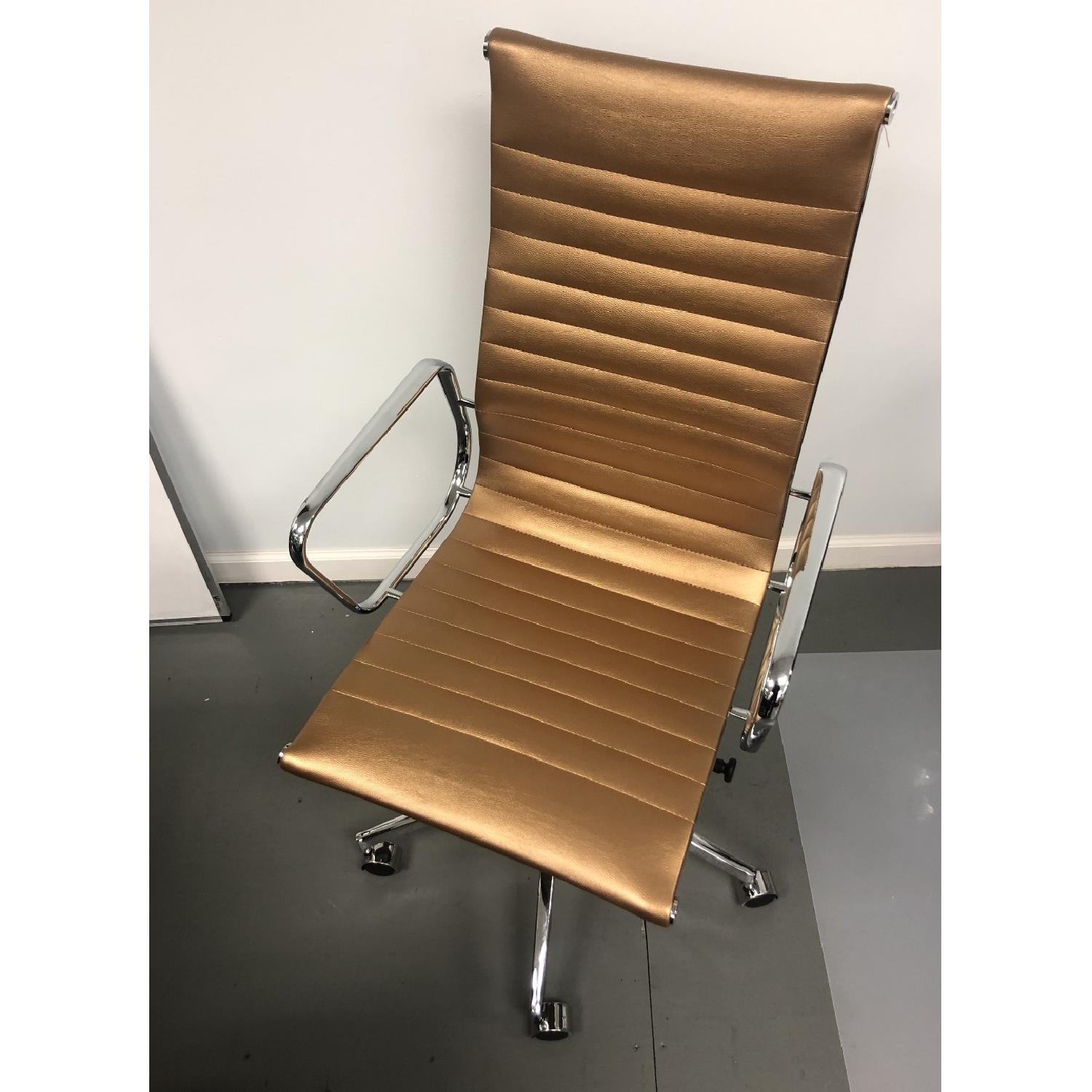 Winport Industries Gold Executive Chair - image-2