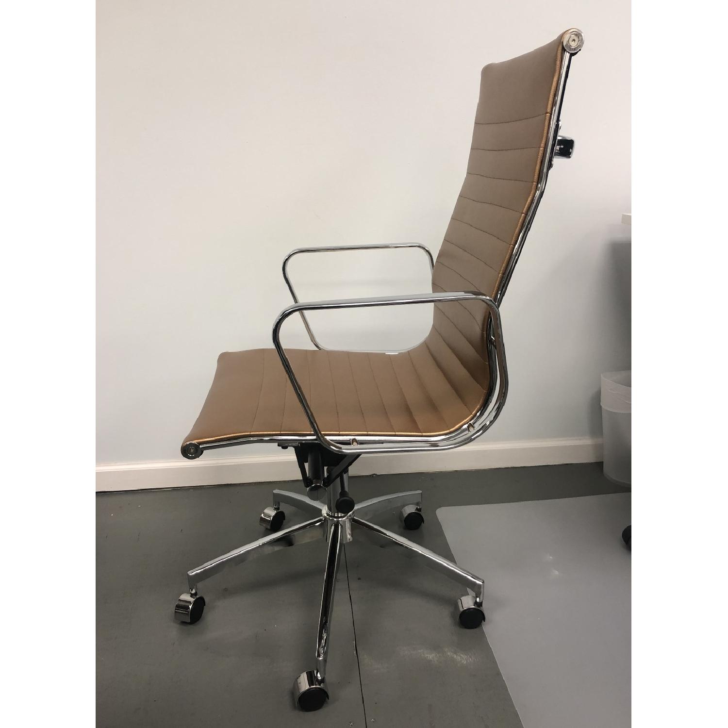 Winport Industries Gold Executive Chair - image-3