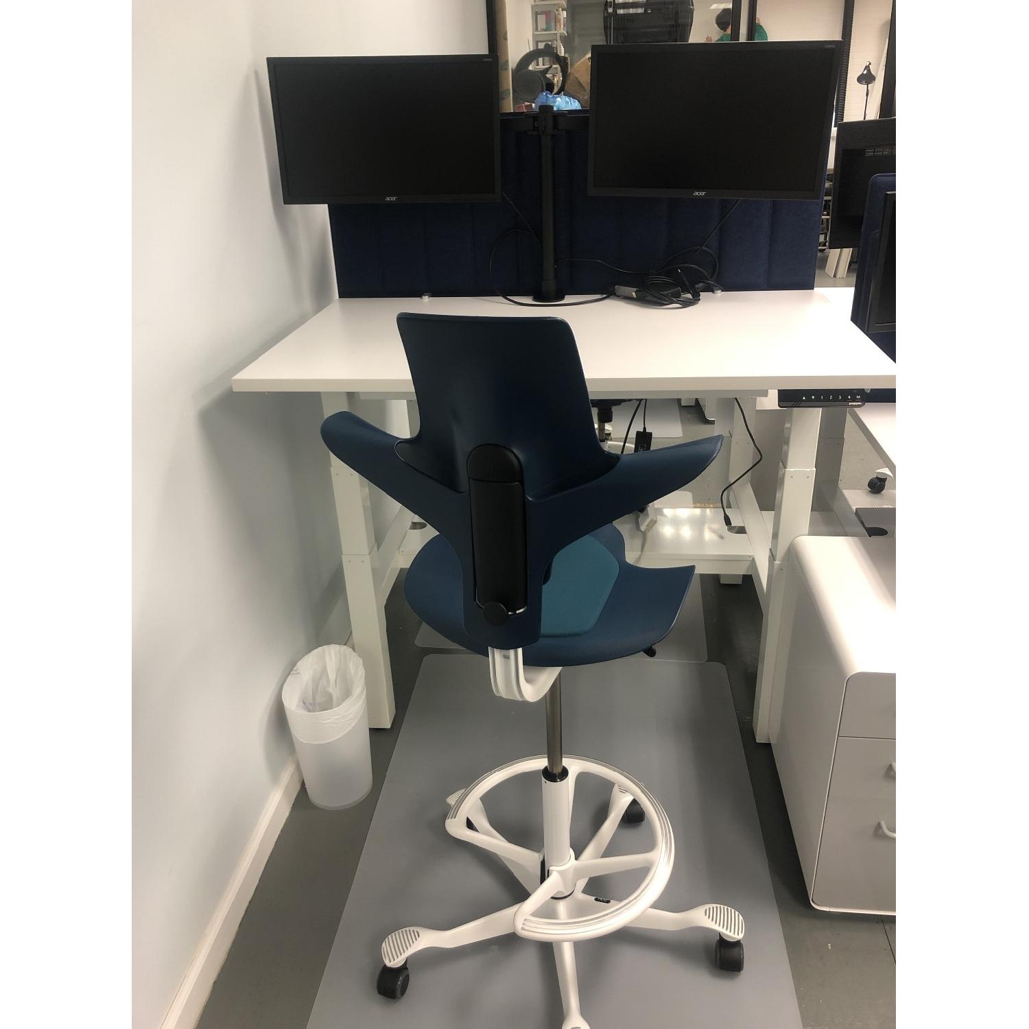 Fully Hag Ergonomic Chair - image-2