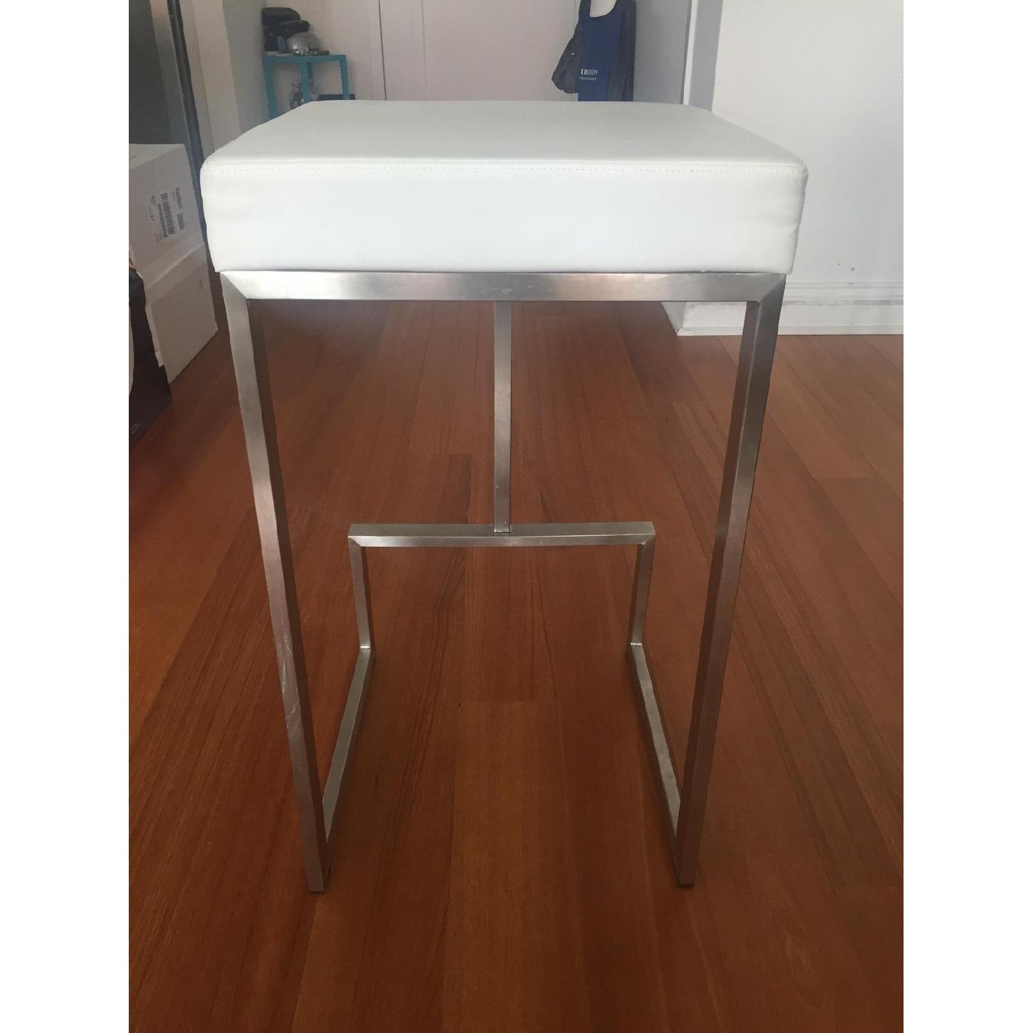 Zuo Modern Darwen Country Stool - image-1