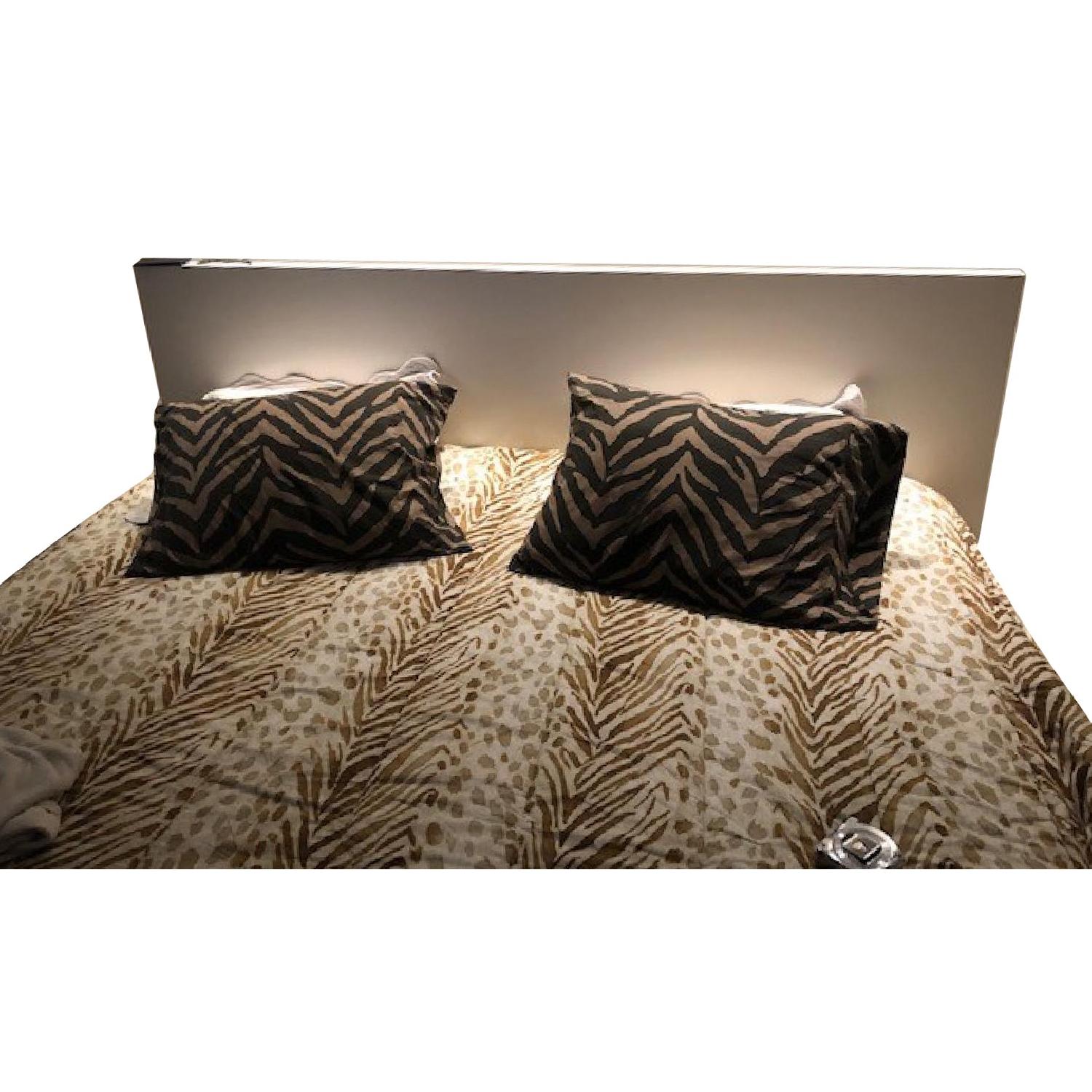 King Size Bed w/ Storage - image-0