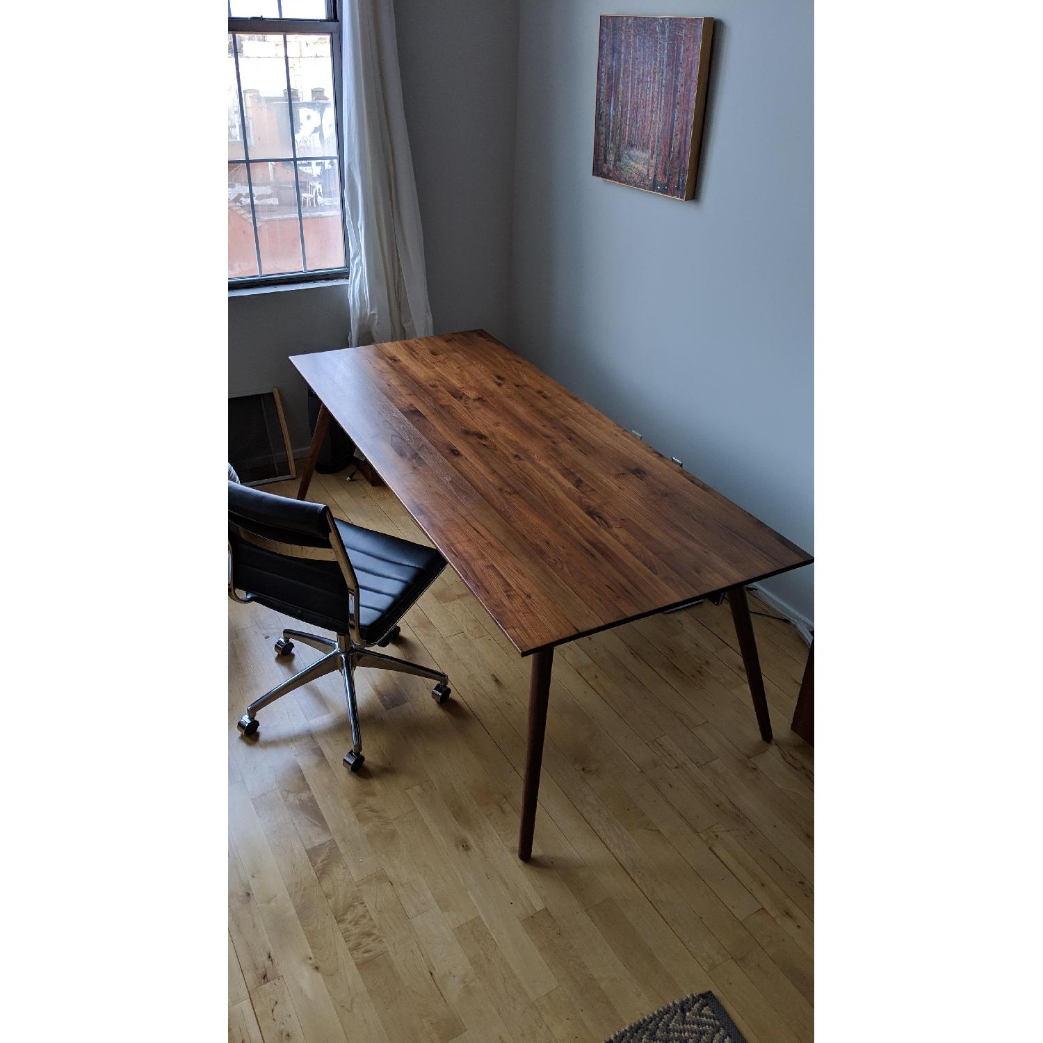 Article Seno Dining Table in Walnut - image-1