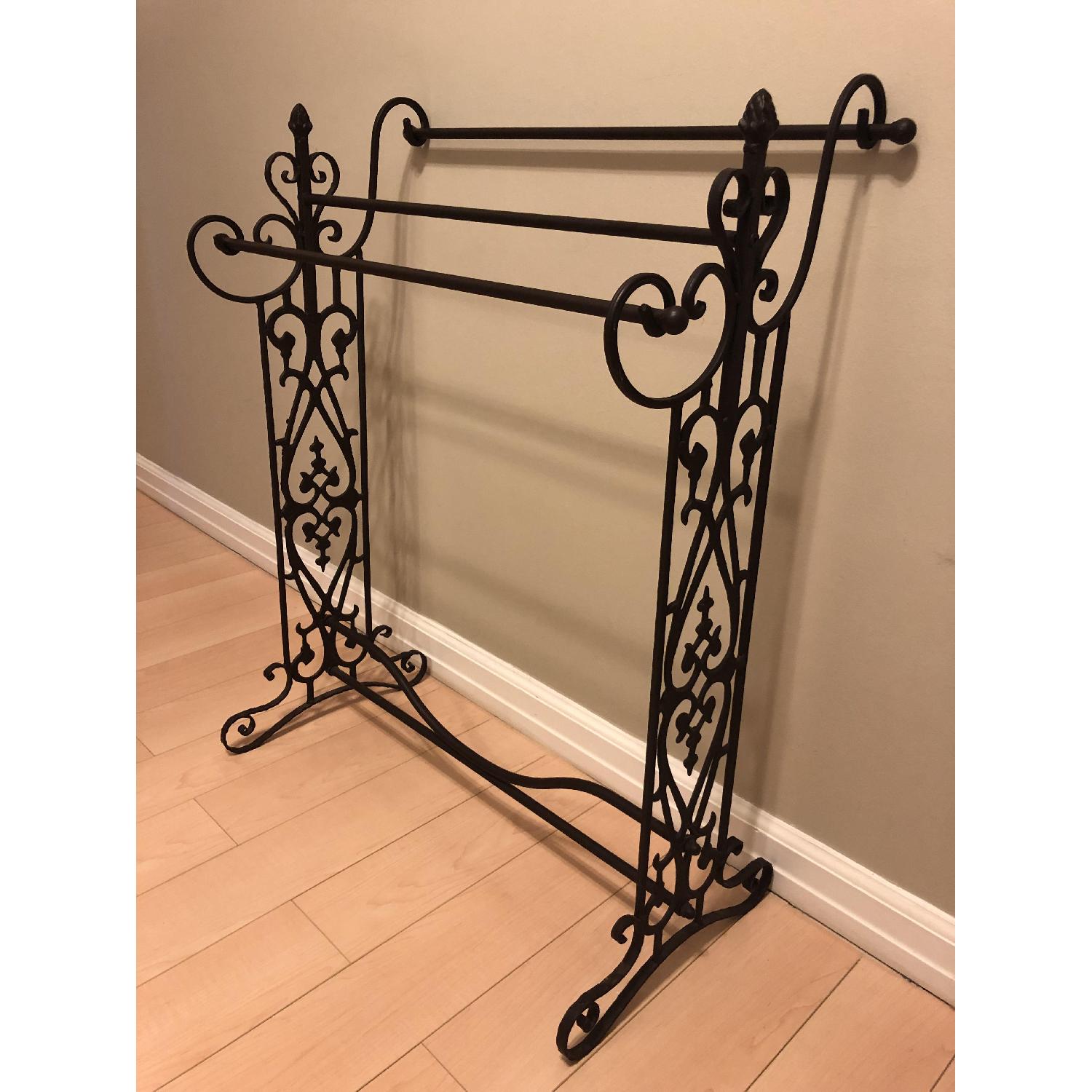 Metal Quilt Rack - image-1