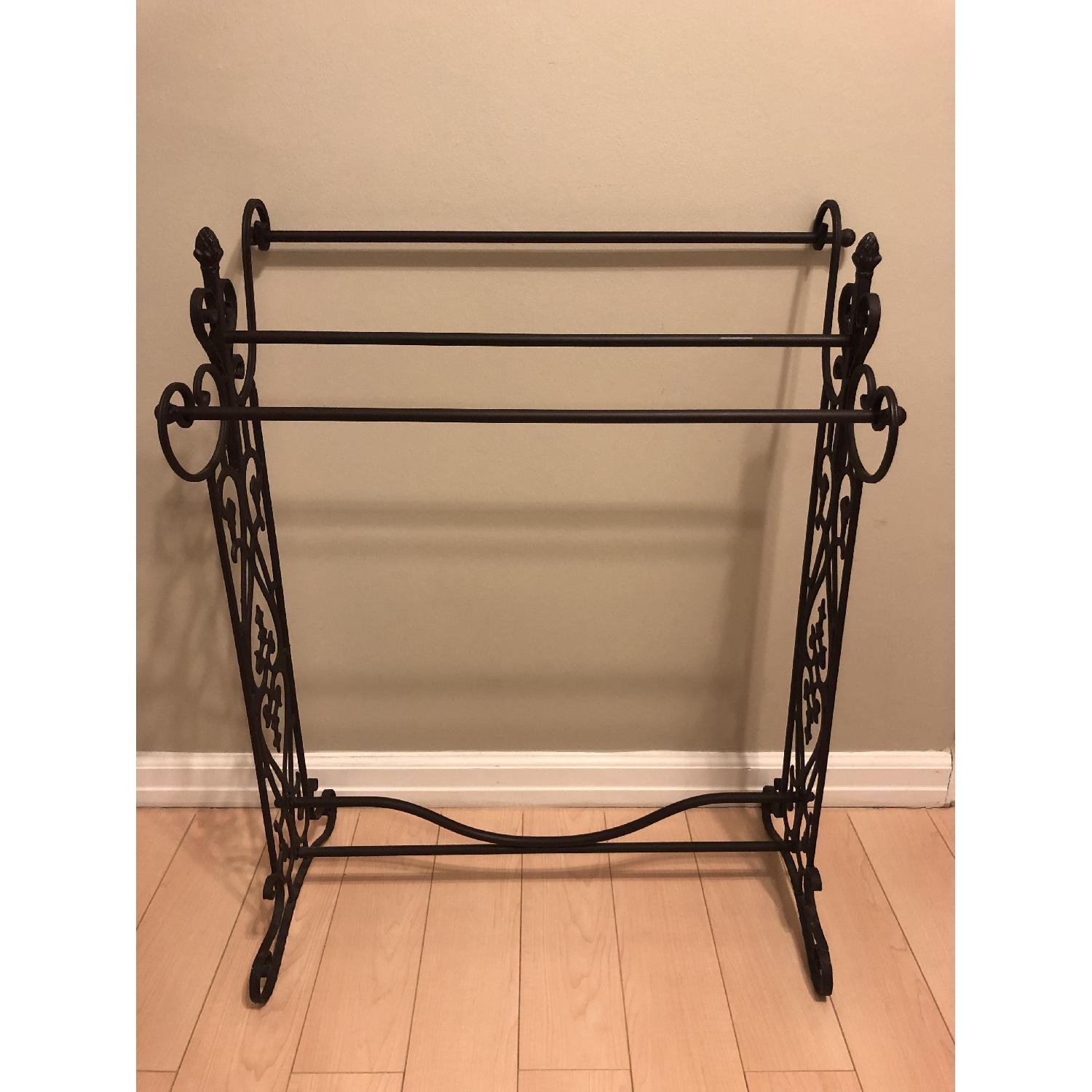 Metal Quilt Rack - image-3