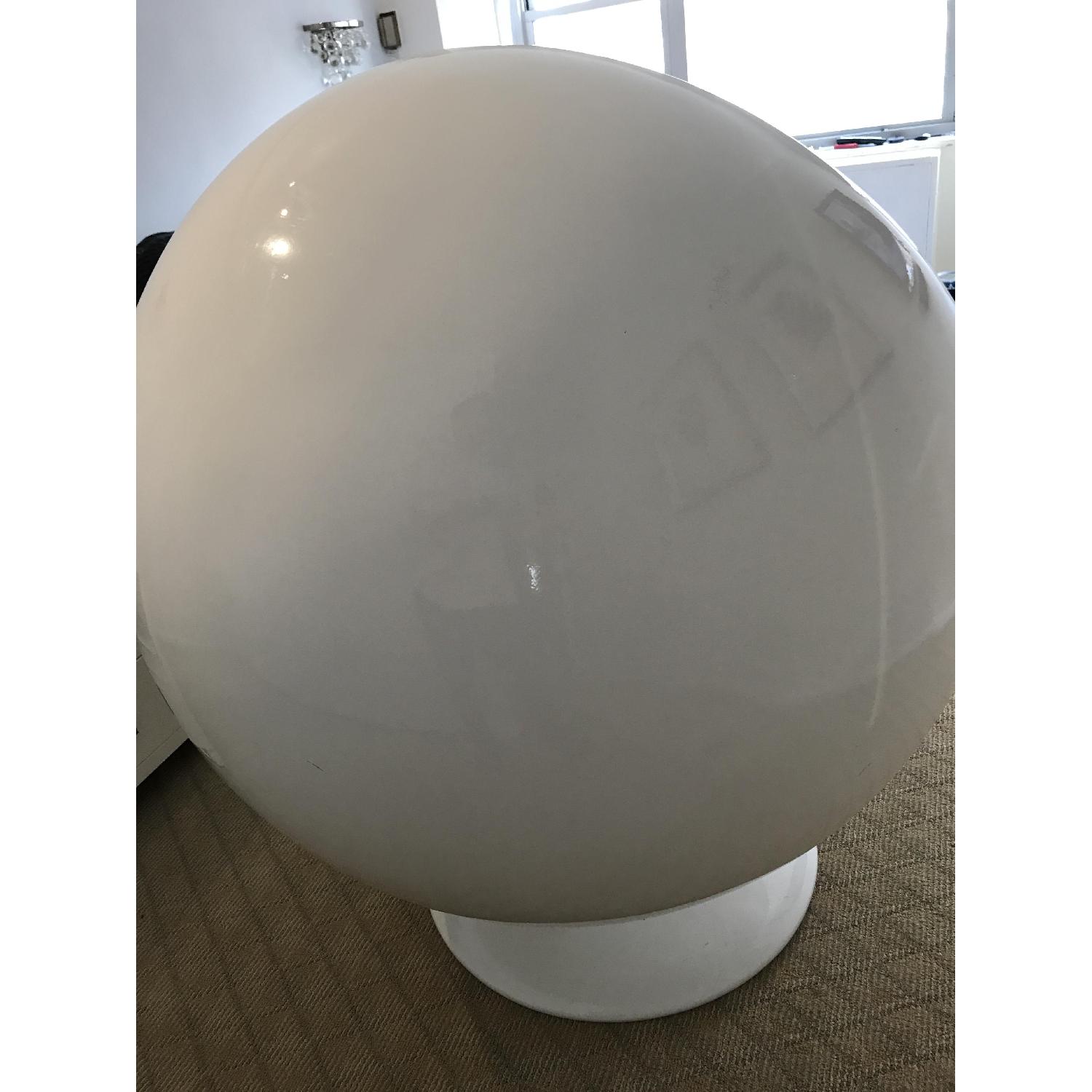 Eero Aarnio Fiberglass Ball Chair Replica - image-2