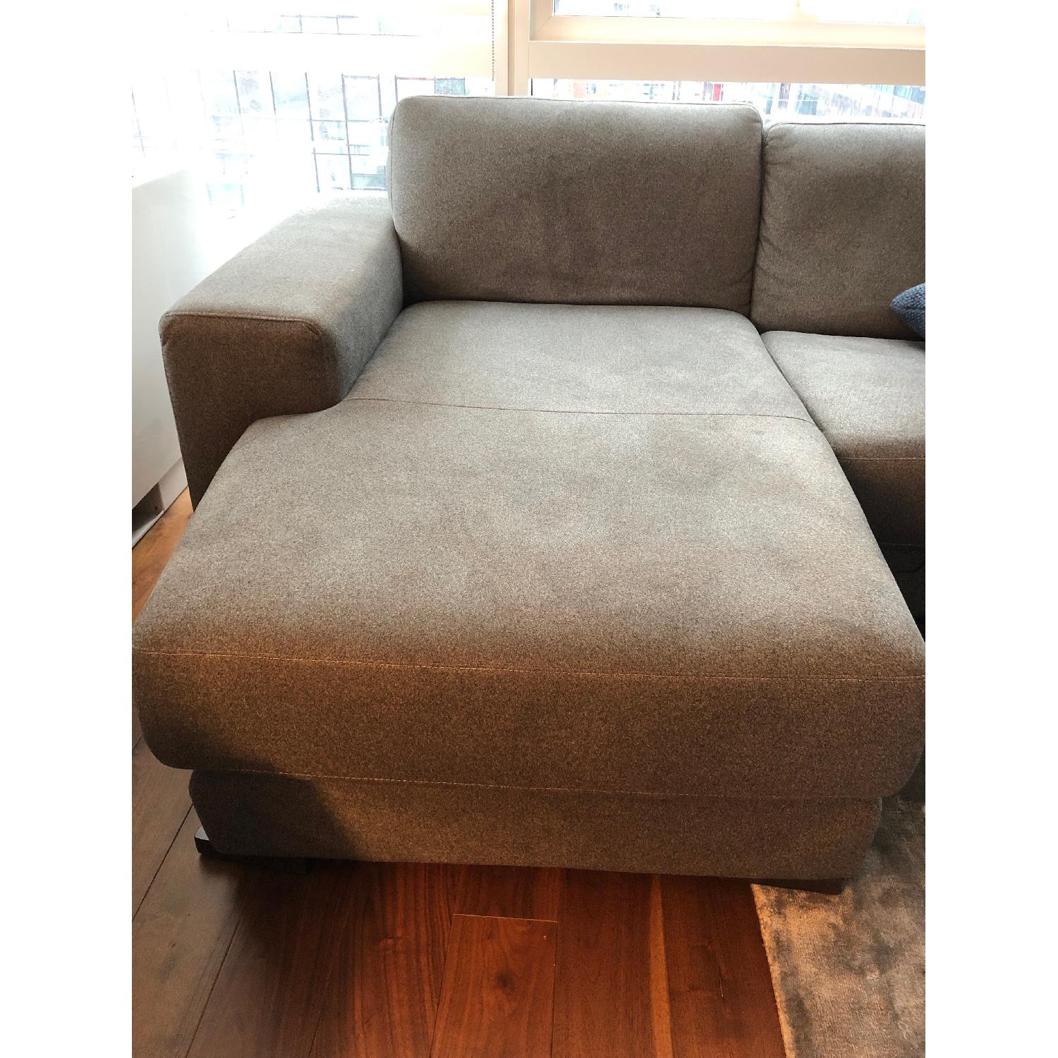 Natuzzi Modello Clark LShape Sleeper Sectional Sofa AptDeco