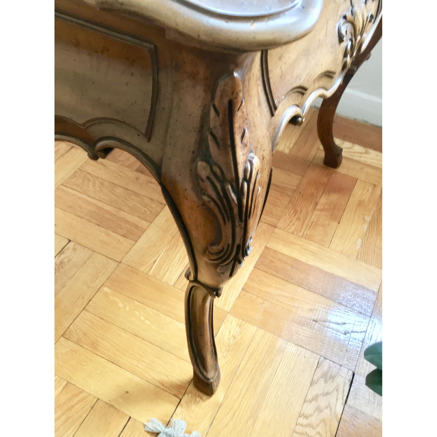 Vanleigh Vintage Side/Lamp Table - image-0