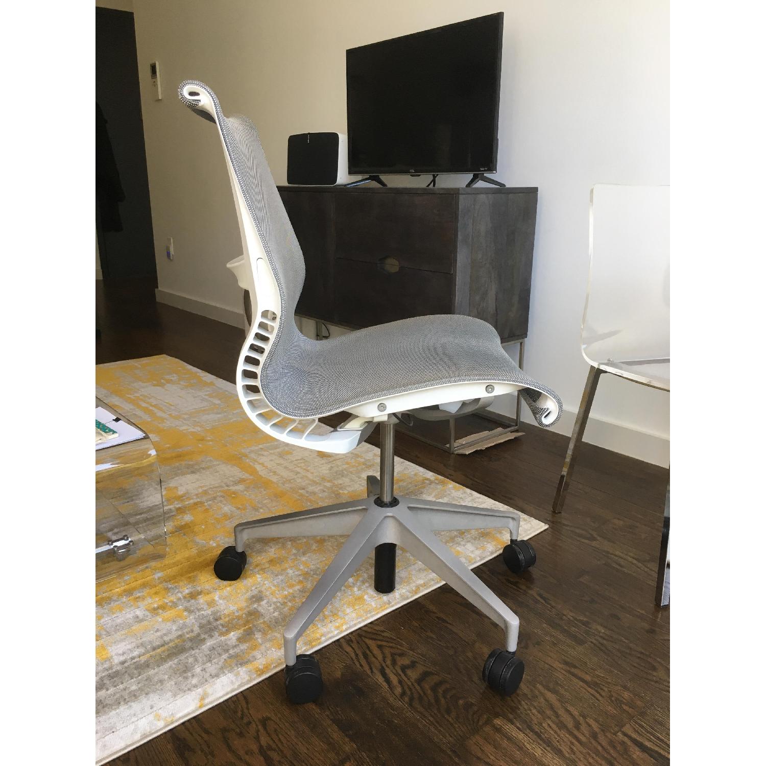 Room & Board Herman Miller Setu Armless Chair in White - image-2