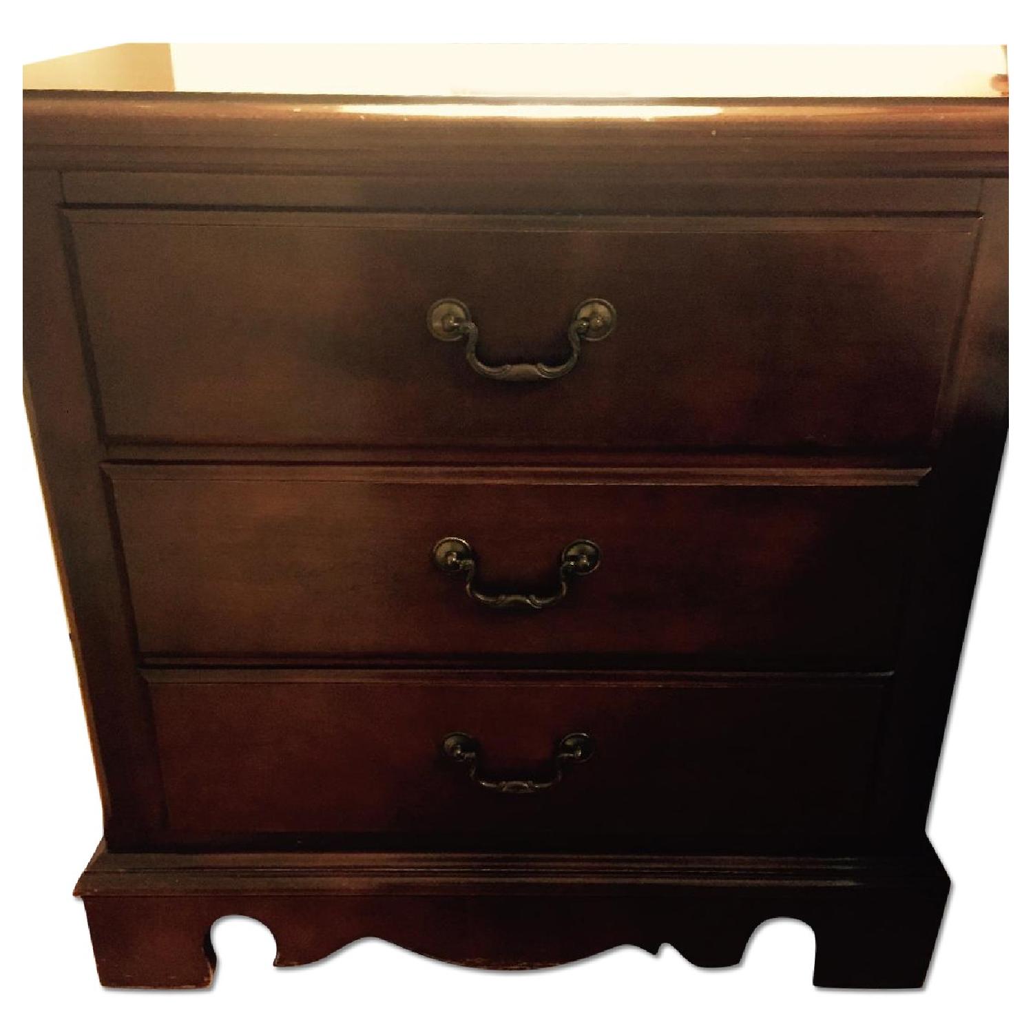 Thomasville Nightstands AptDeco