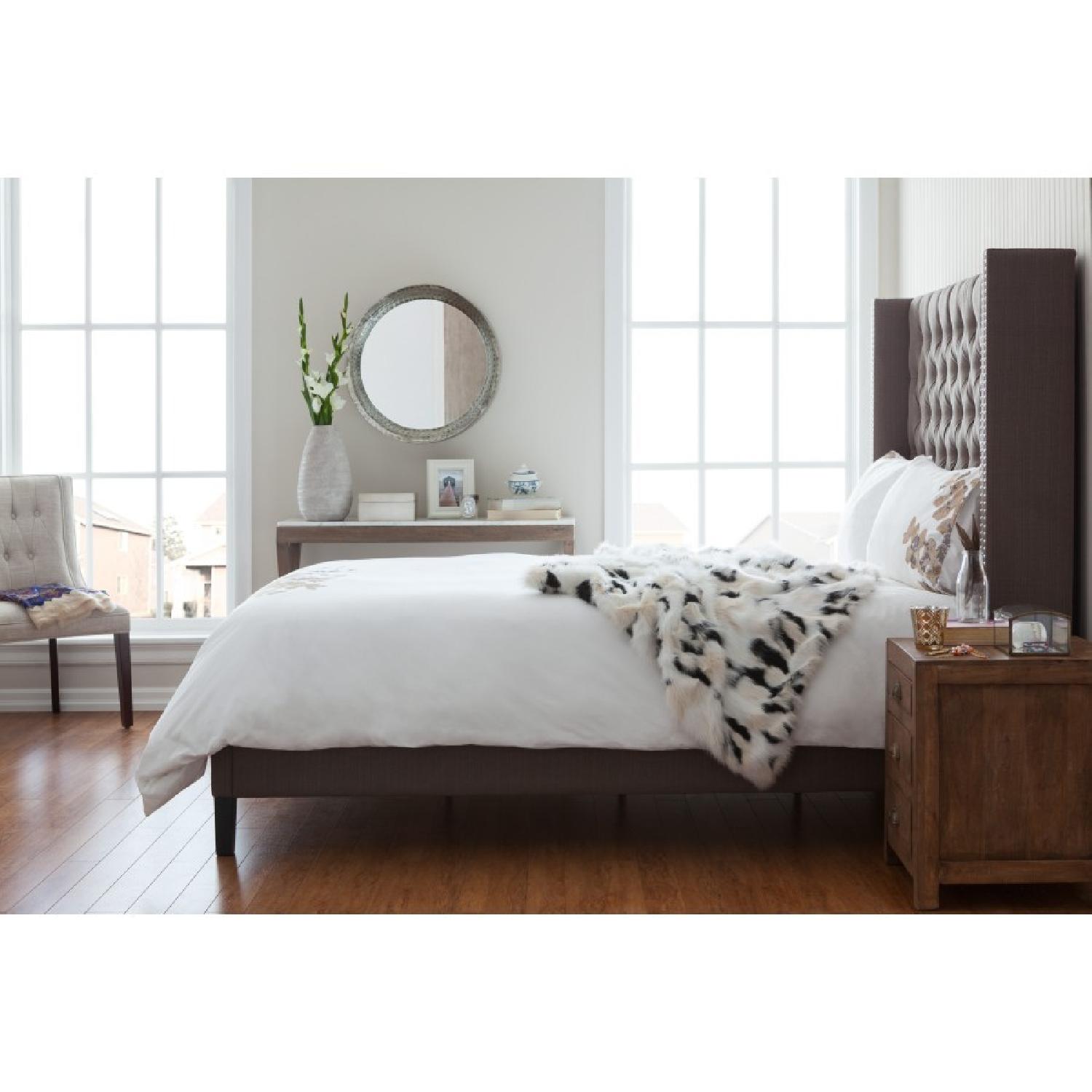 Structube Queen Size Headboard - image-4