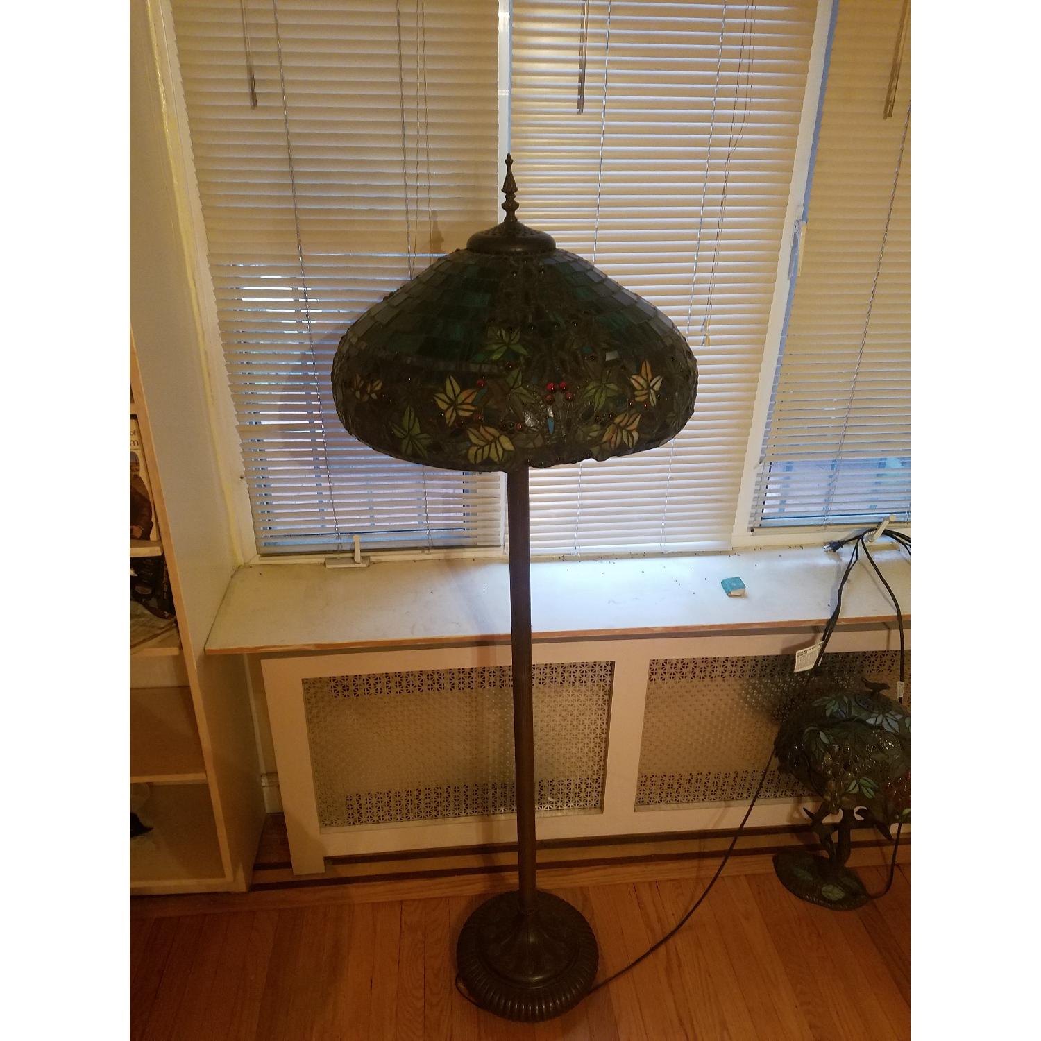 Tiffany Lamp - image-1