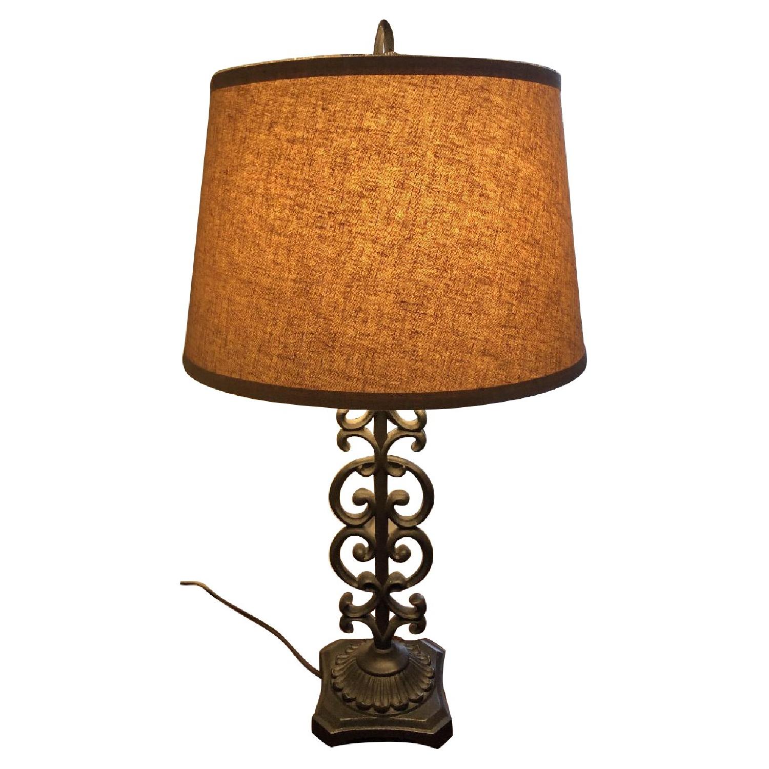 Raymour & Flanigan Table Table Lamps w/ Shade AptDeco