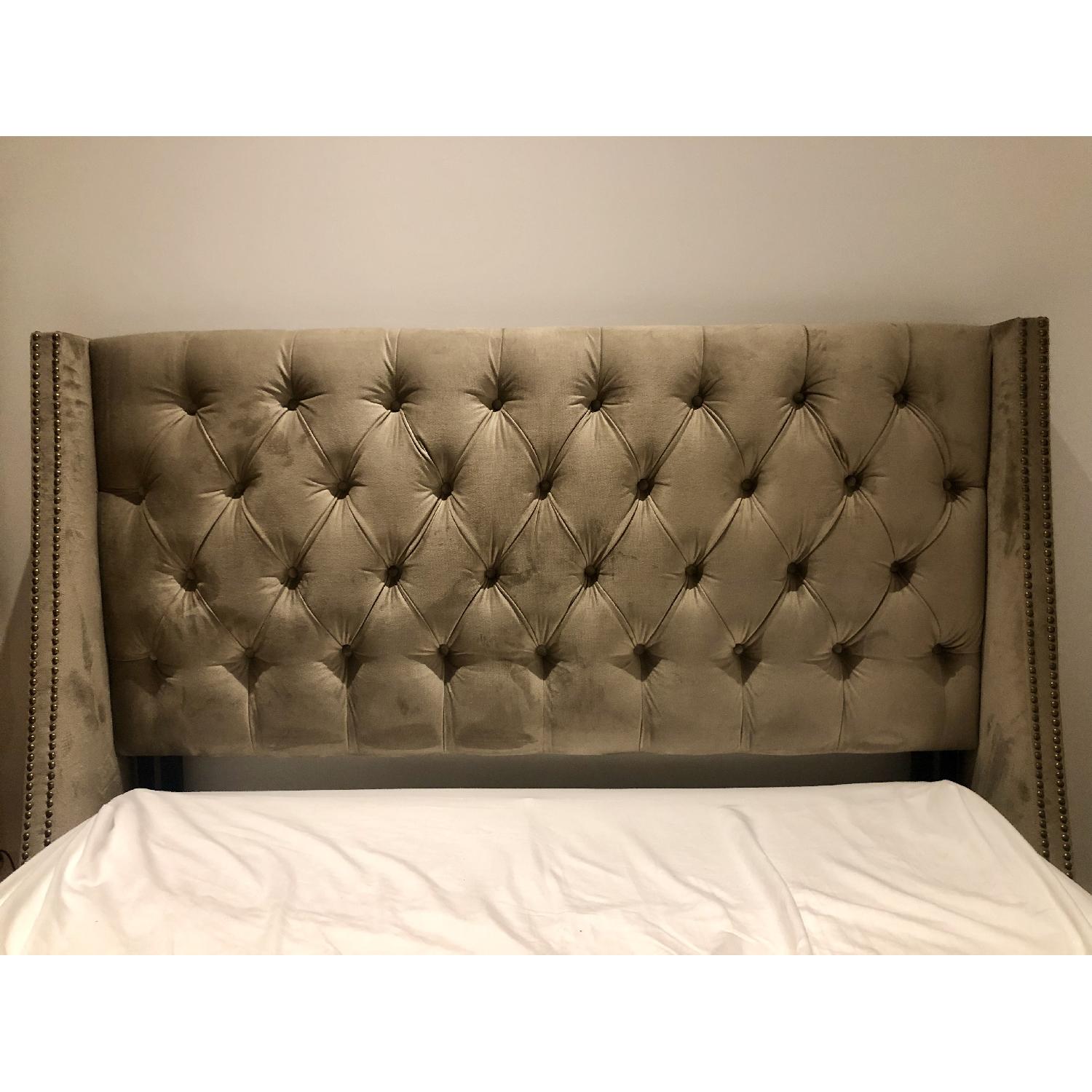 Skyline Furniture Queen Velvet Upholstered Wingback Bed - image-3