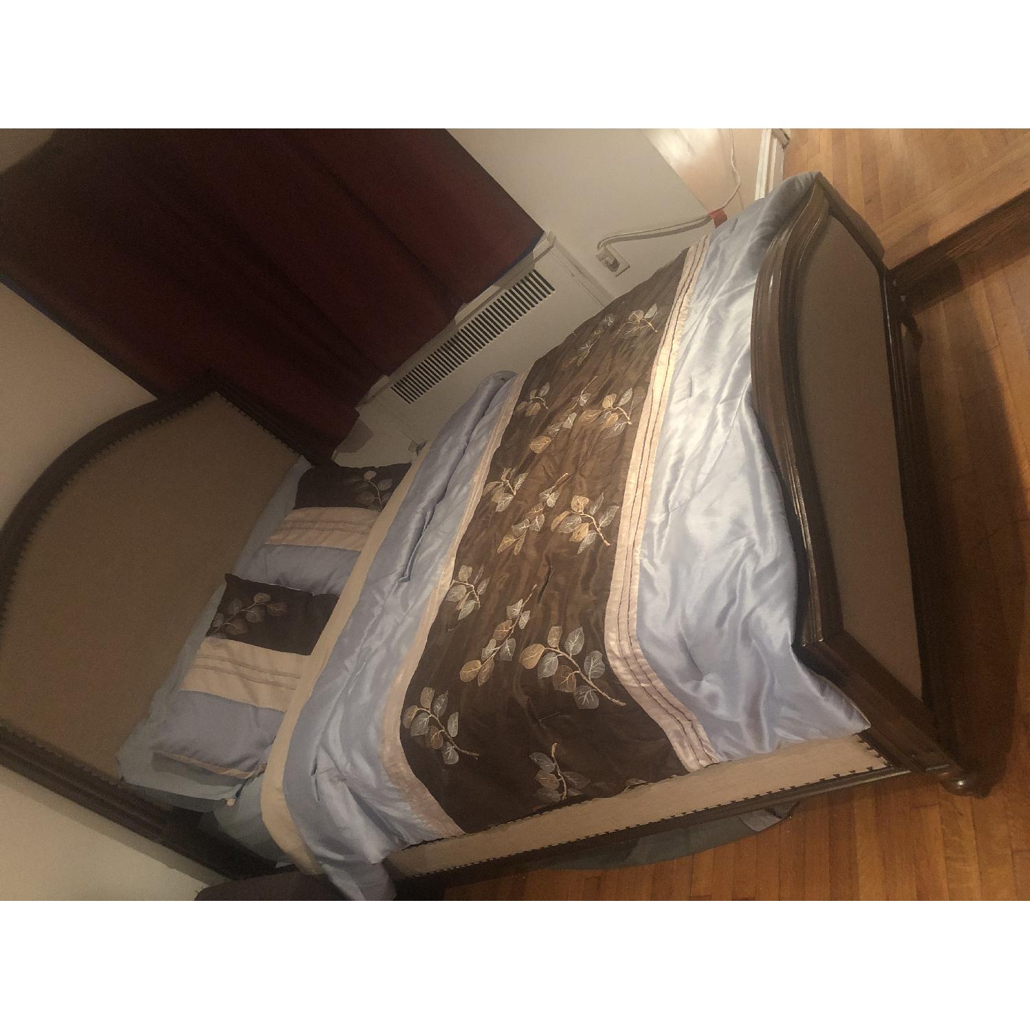 City Furniture Queen Size Bed - image-1