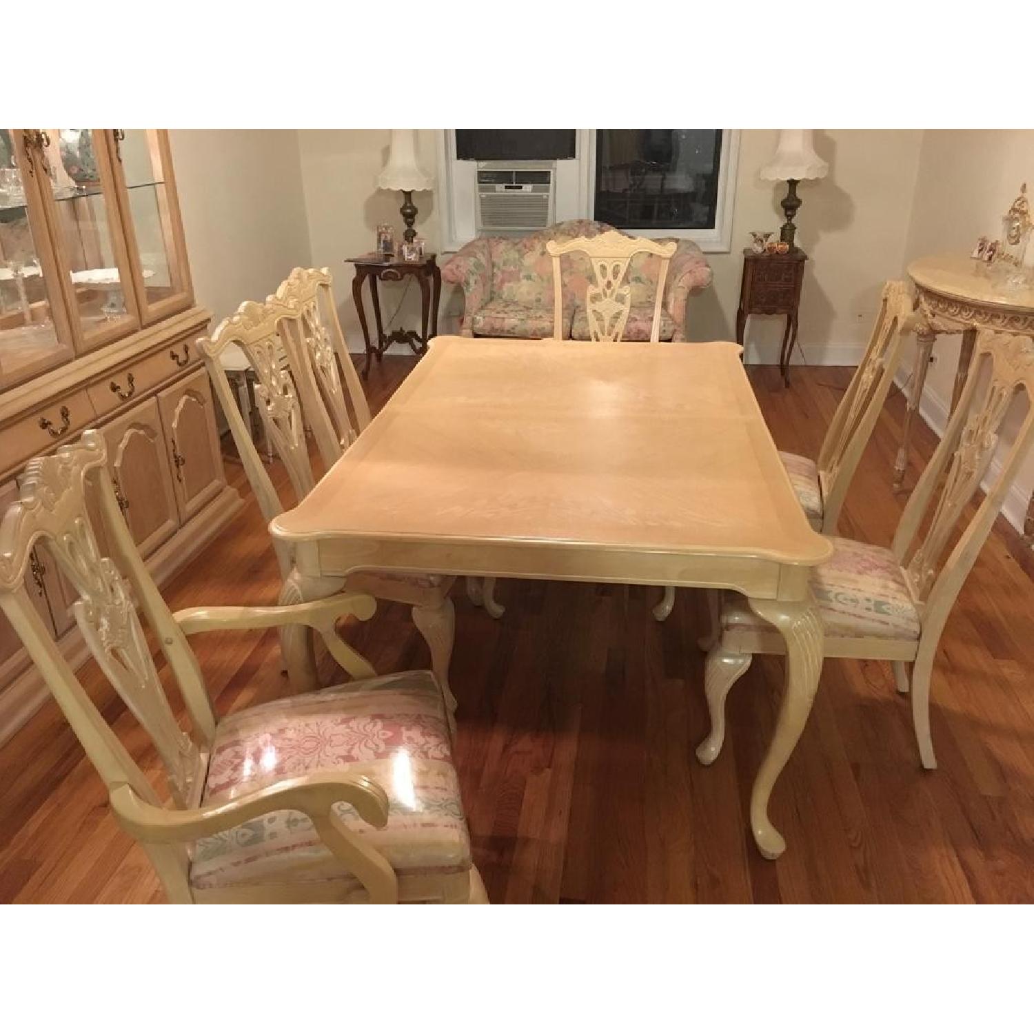 Antique Extension Dining Table w/ 6 Chairs - image-0