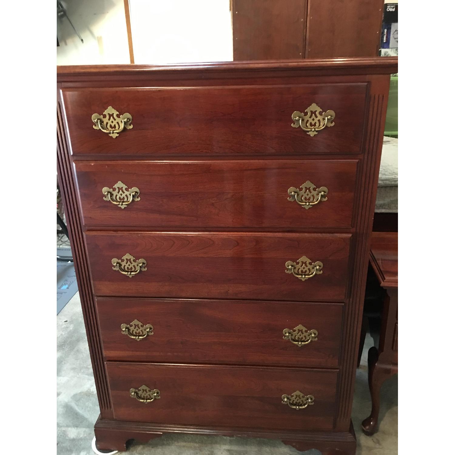 Knob Creek Solid Cherry Wood Bedroom Set - image-6