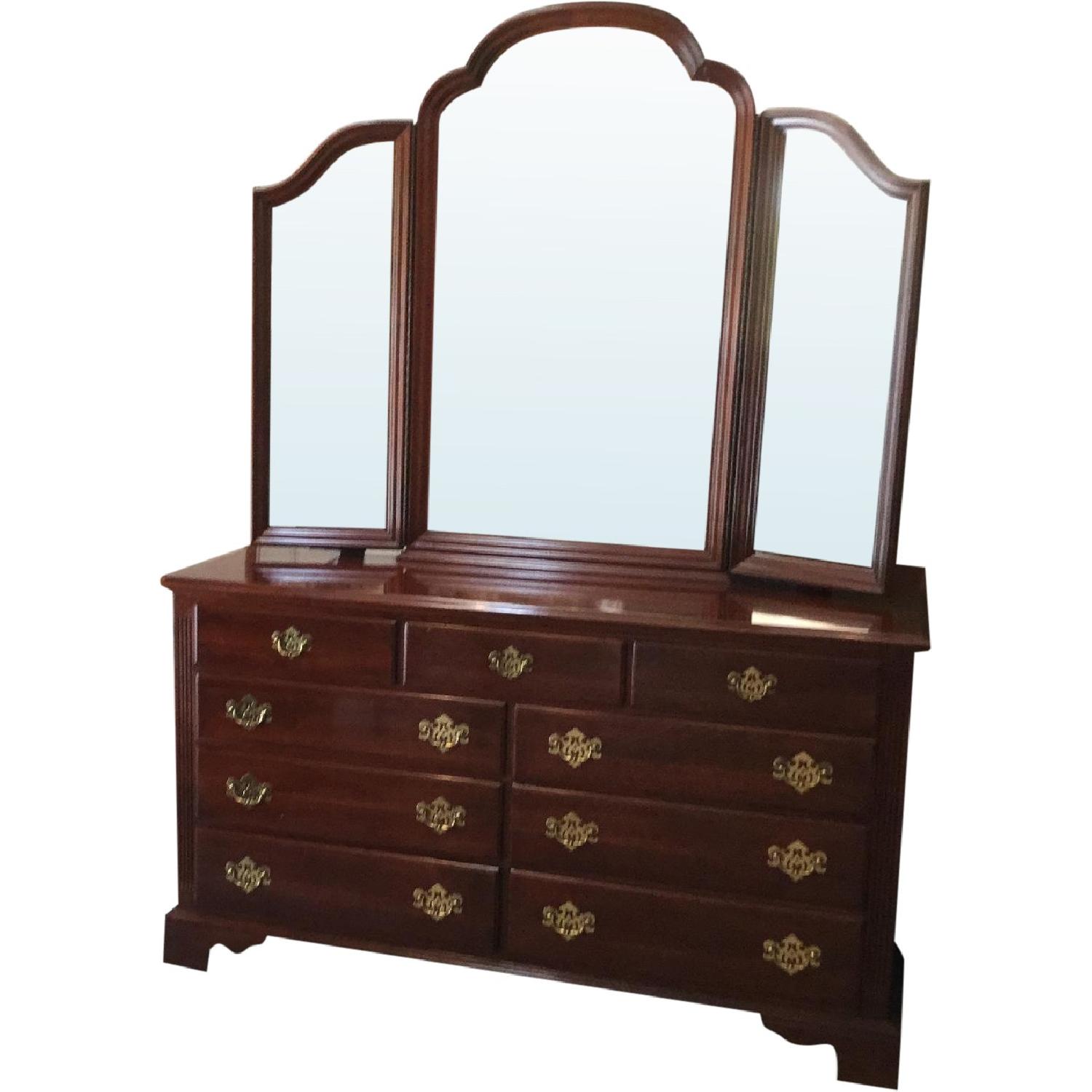 Knob Creek Solid Cherry Wood Bedroom Set - image-12
