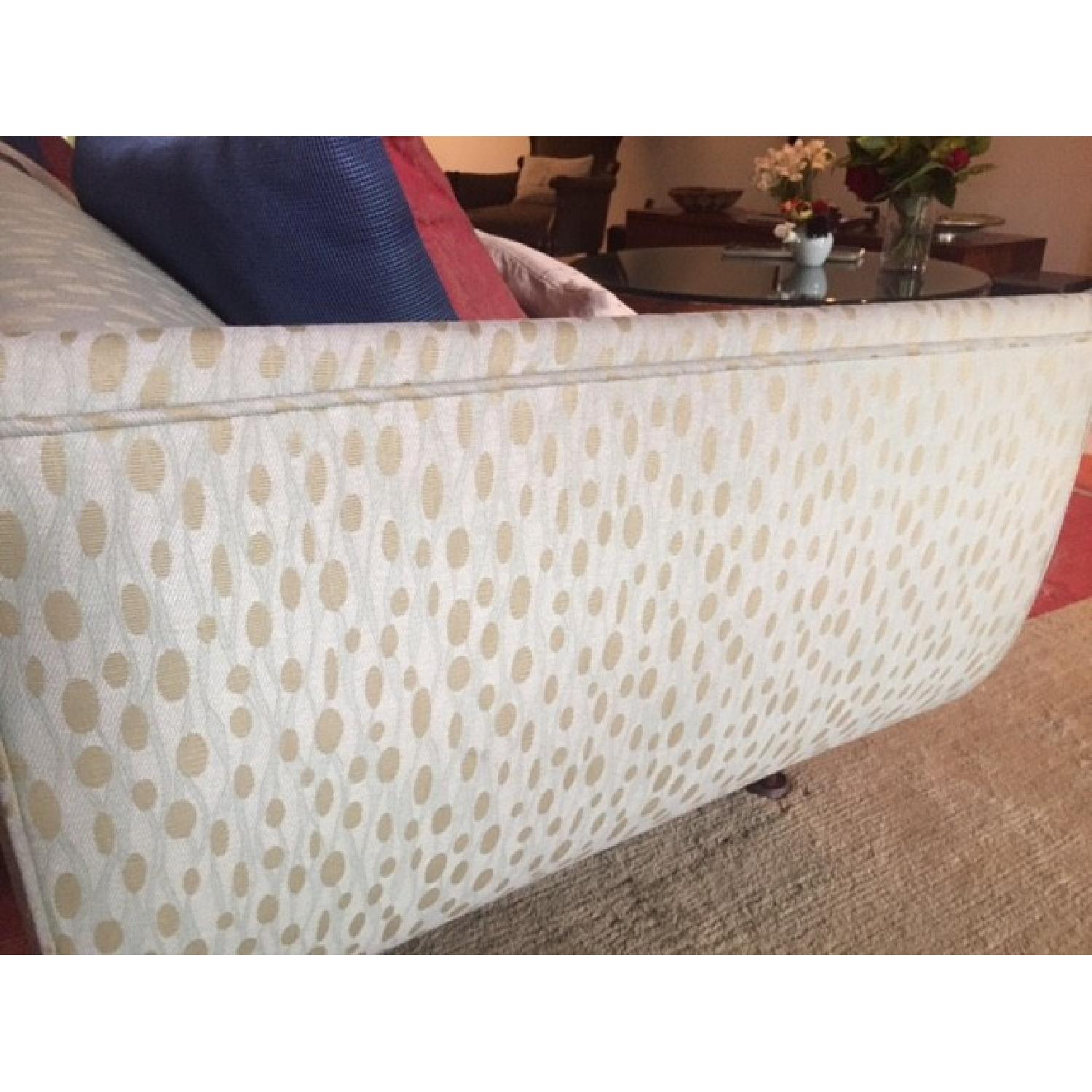 Vintage Couch - image-4