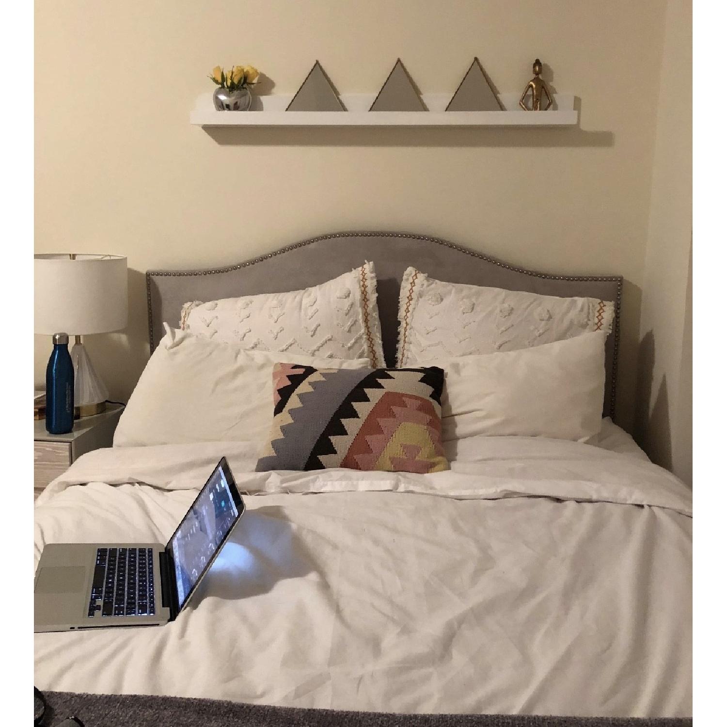 Macy's Carriage & Co. Jameson Queen Nail Button Bed - image-2