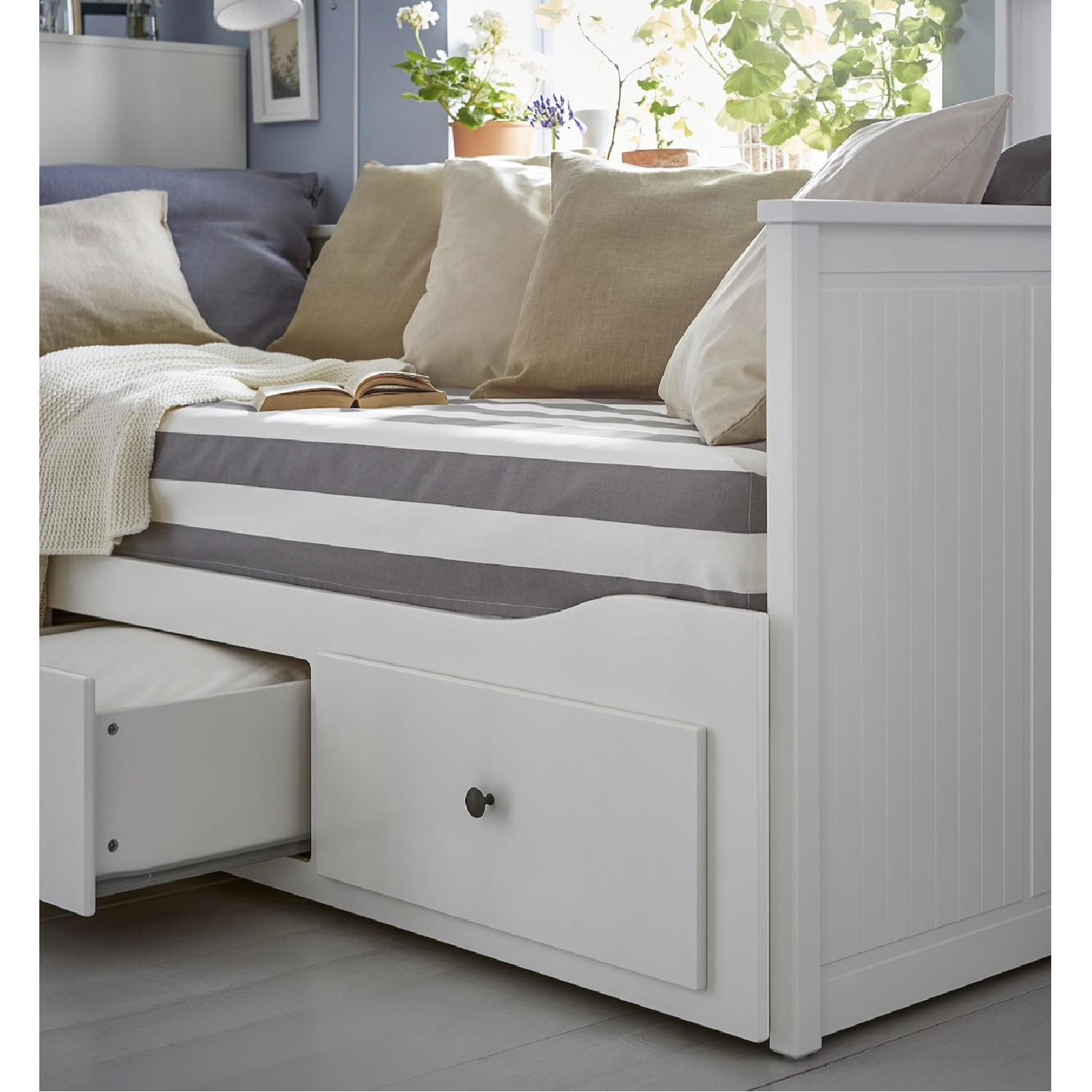 Ikea Hemnes Daybed w/ Three Drawers & Trundle AptDeco
