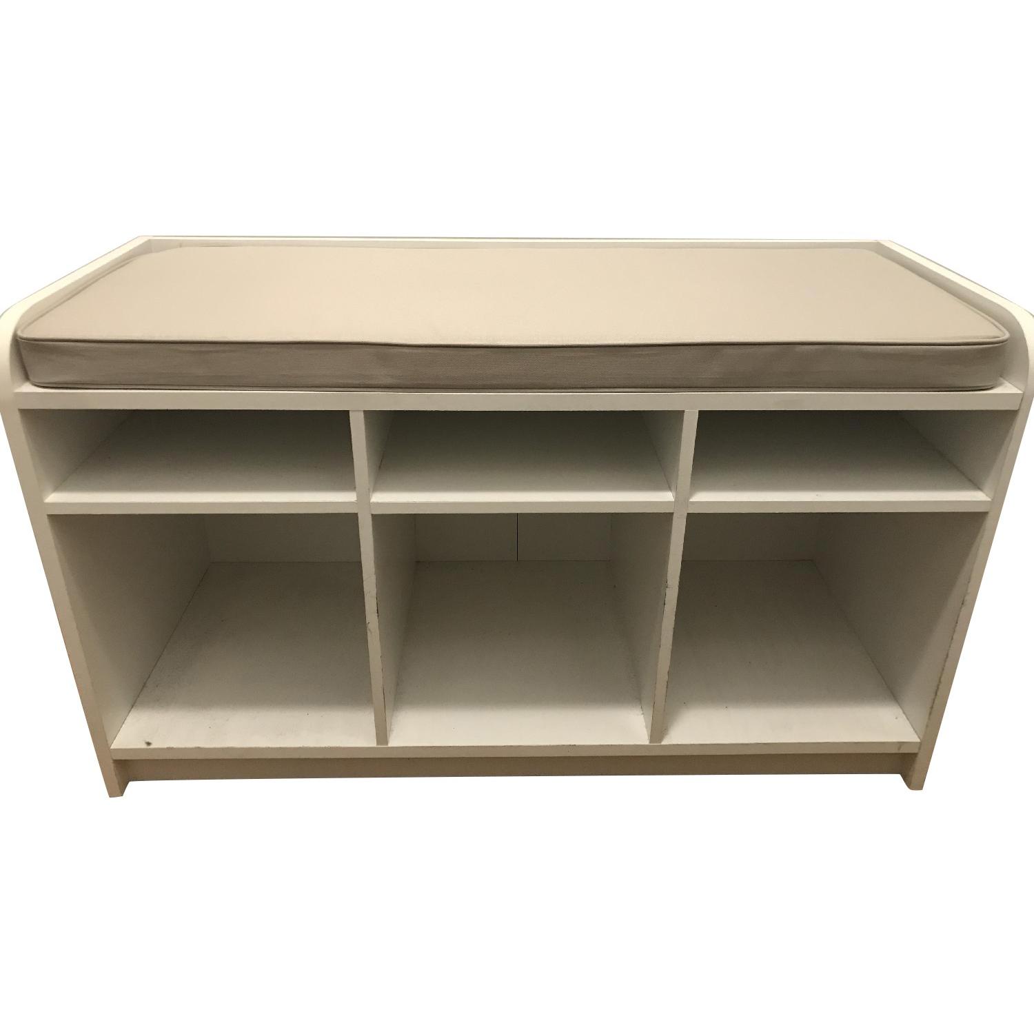 Storage Cubby Bench - AptDeco