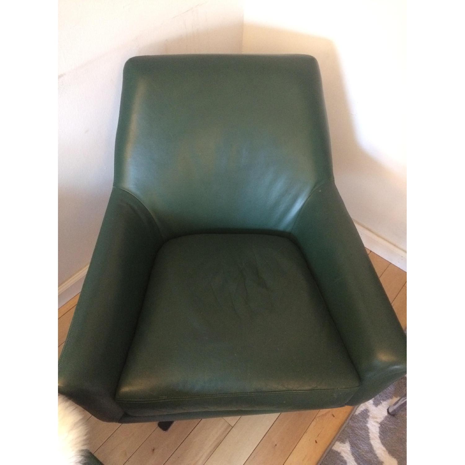 West Elm Lucas Swivel Base Chair Aptdeco